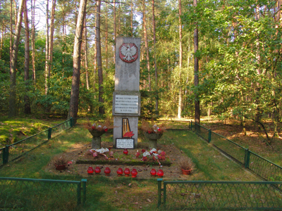  Obelisk zbiorowy zamordowanych przez hitlerowców