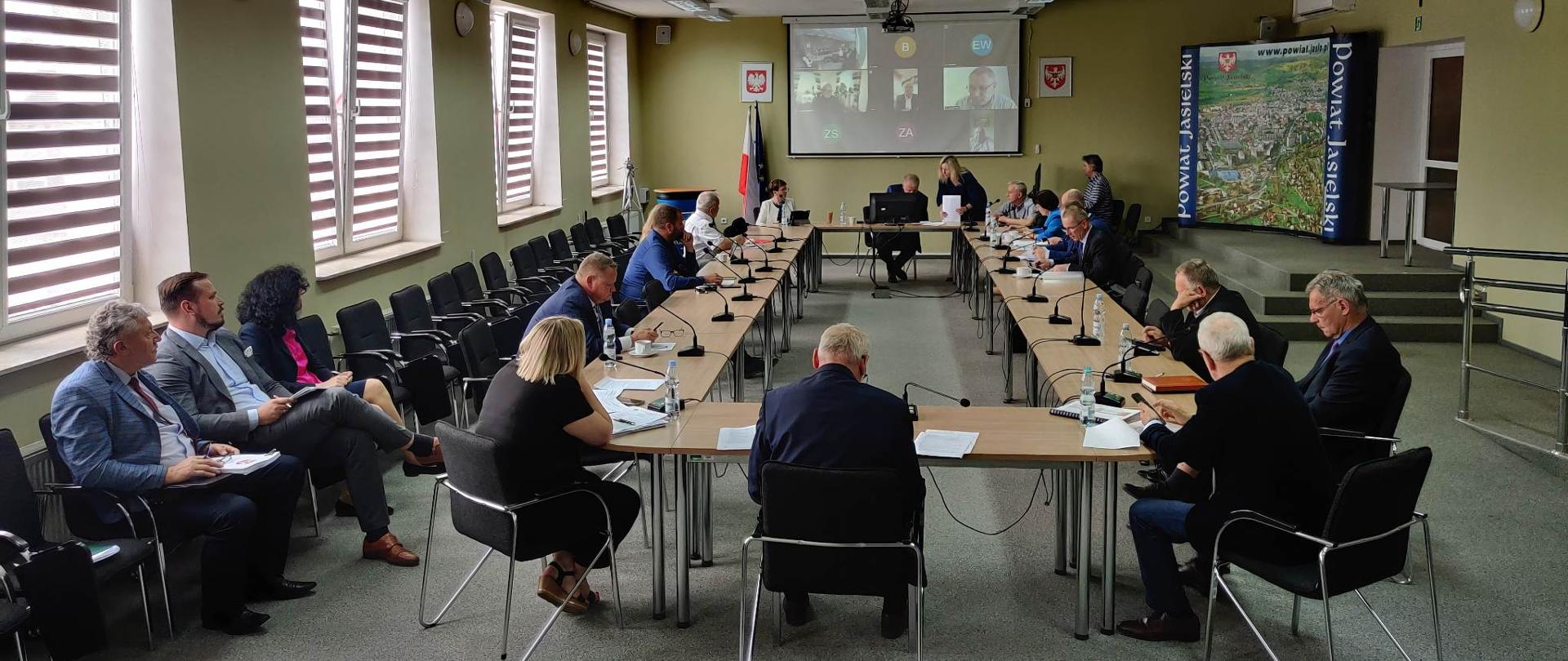 Wotum zaufania i absolutorium dla Zarządu Powiatu w Jaśle
