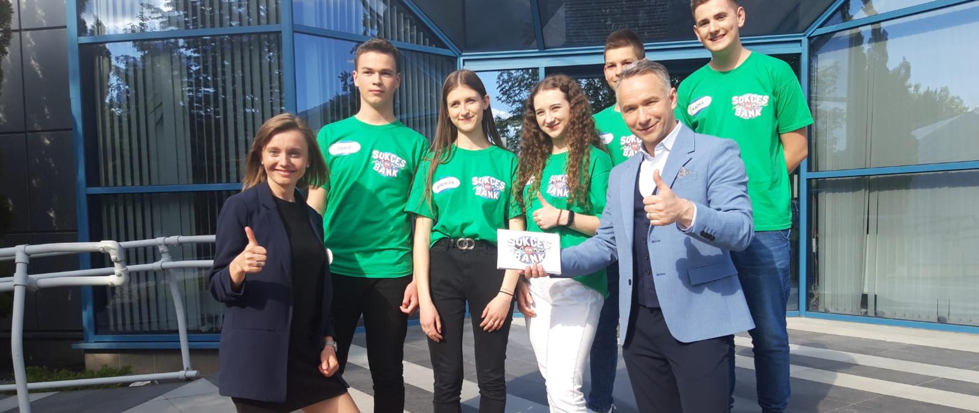 Uczniowie jasielskiego Ekonomika w ćwierćfinałach konkursu "SUkces Na Bank"
