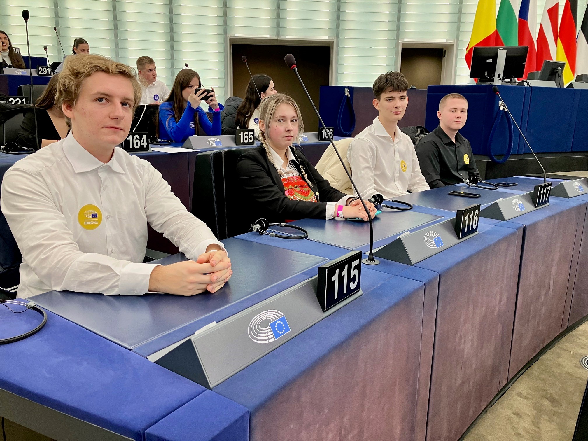 Uczniowie II LO z BJN na jeden dzień zostali posłami do Parlamentu Europejskiego - udział w sesji EUROSCOLA