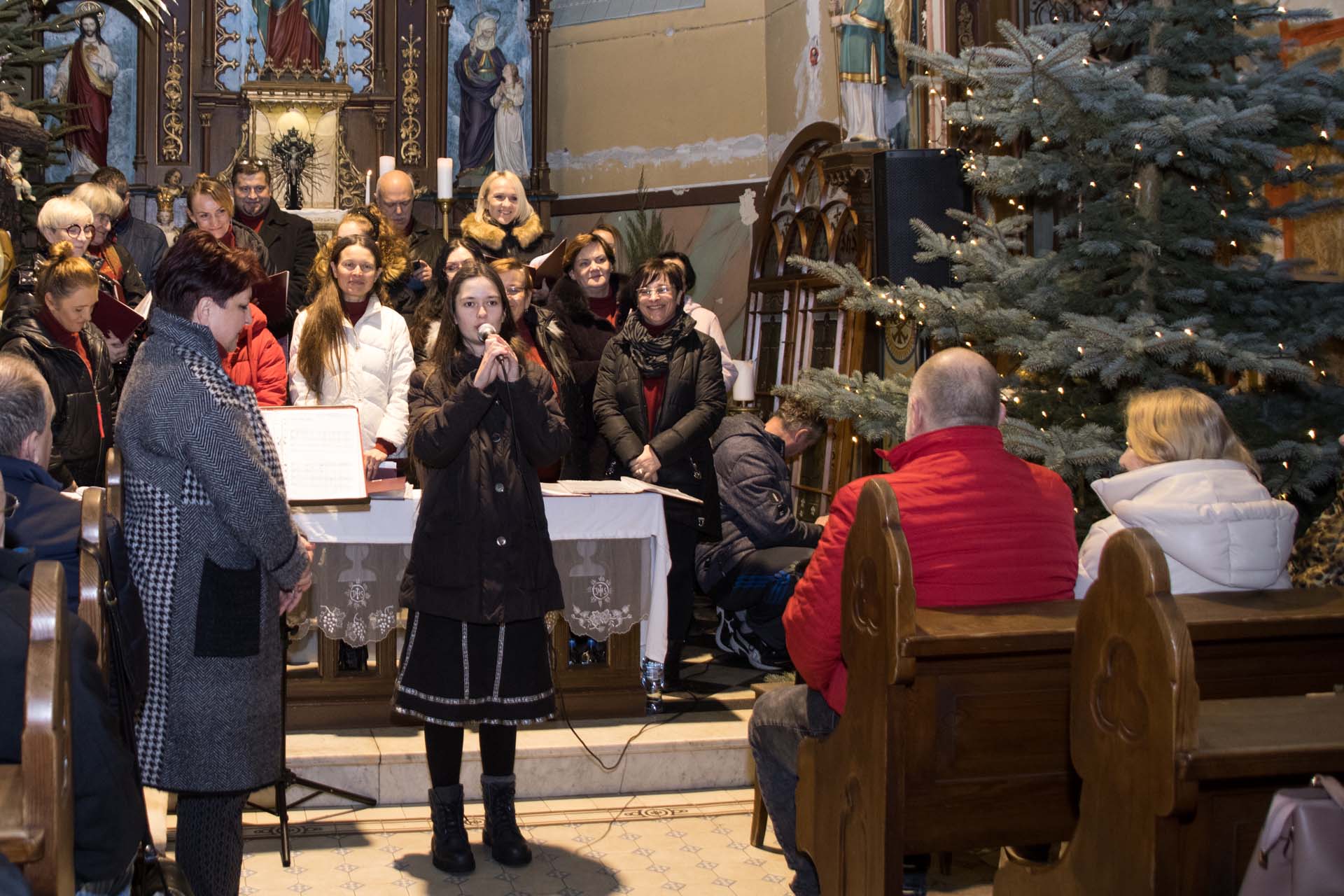 Koncert kolęd w wykonaniu Miejskiego Chóru OlenSis w kaplicy świętego Franciszka w Oleśnie 
