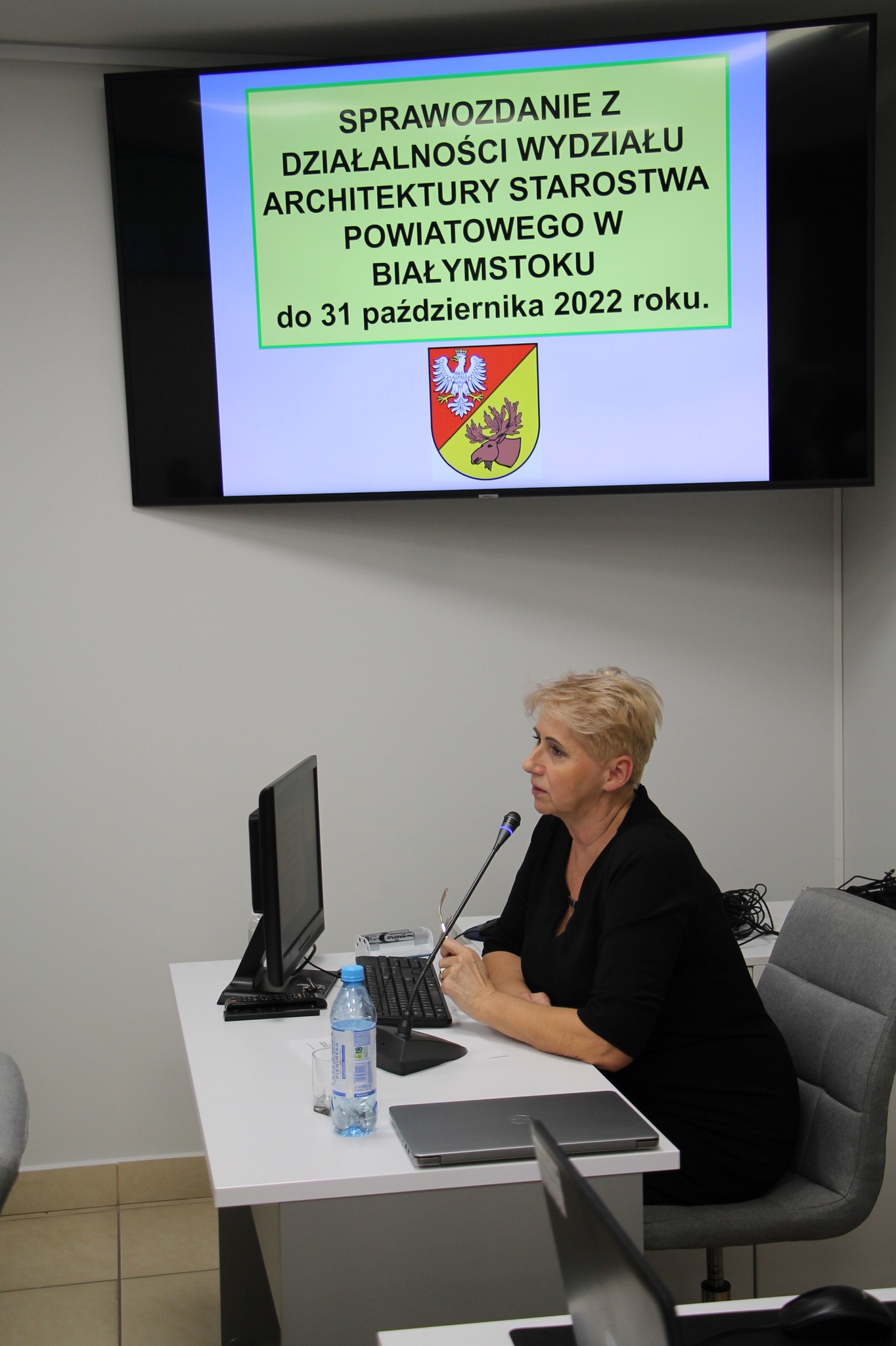LXVII sesja Rady Powiatu Białostockiego: sprawozdanie z działalności przedstawili podczas sesji kierownicy jednostek i wydziałów starostwa.

