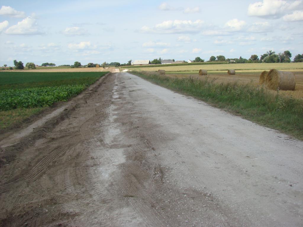 Przebudowa drogi gminnej nr 130425C w Posługowie, Gmina Janowiec Wielkopolski w km 0+000,00 do km 1+575,00