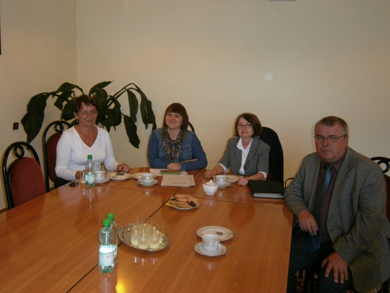 Spotkanie robocze w Gminie Buczkowice Instytucji Wdrażającej z pracownikami Jednostki Realizującej Projekt - zdjęcie nr 1