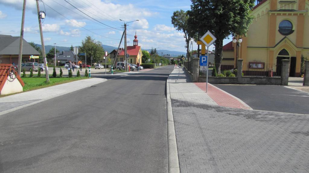 Zdjęcie przedstawia ulicę Łodygowską po zakończeniu inwestycji