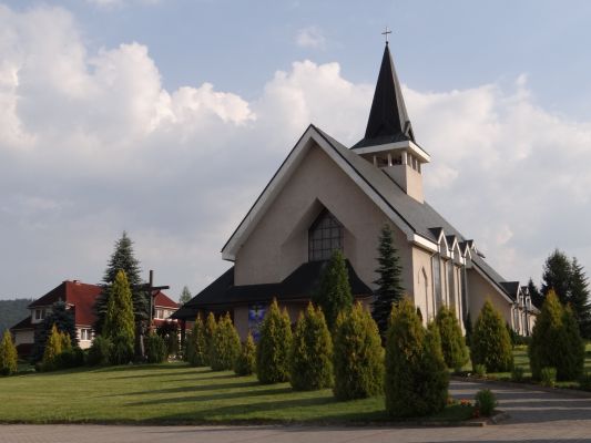 Kościół pod wezwaniem Miłosierdzia Bożego w Rokicinach Podhalańskich