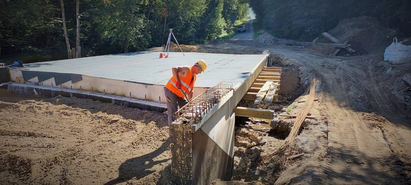 Zbliża się finał budowy mostu w Małym Jodle
