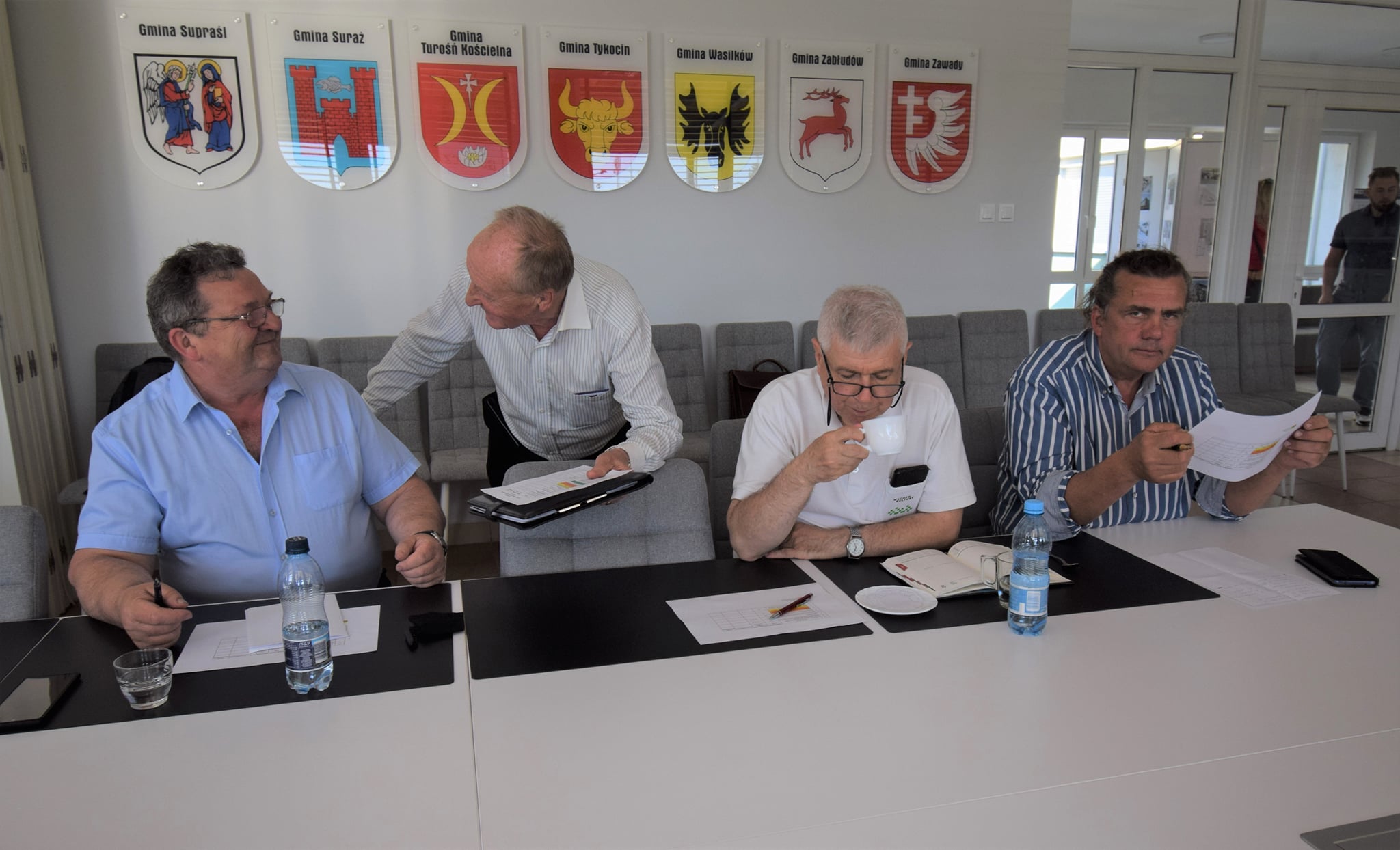 Spotkanie dotyczące Programu Przebudowy Dróg Powiatowych - sala konferencyjna Starostwa.

