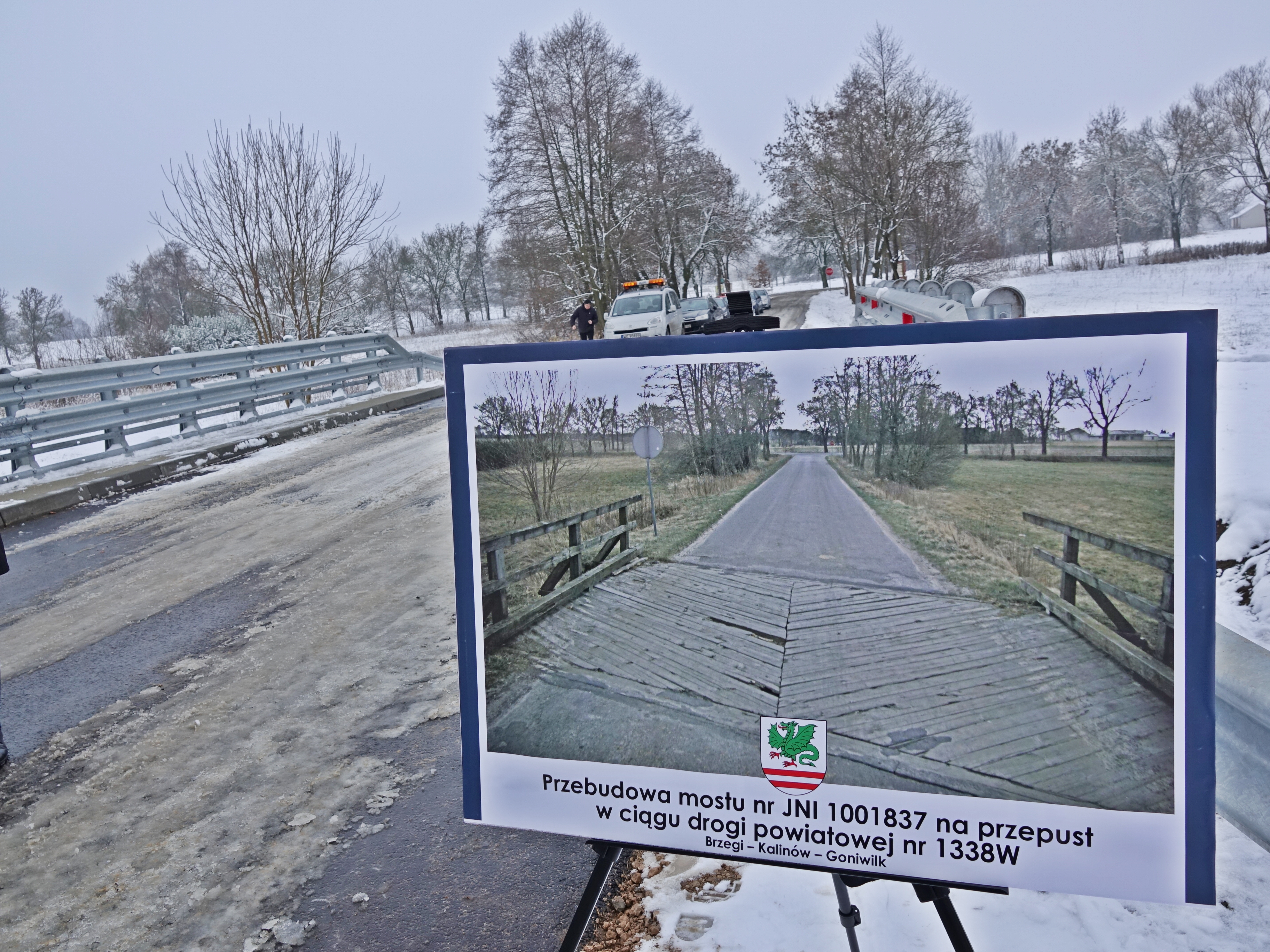 Uroczyste otwarcie przebudowanego mostu na przepust w ciągu drogi powiatowej nr 1338 W w m. Nowy Goniwilk, gm. Żelechów, fot. 1 
