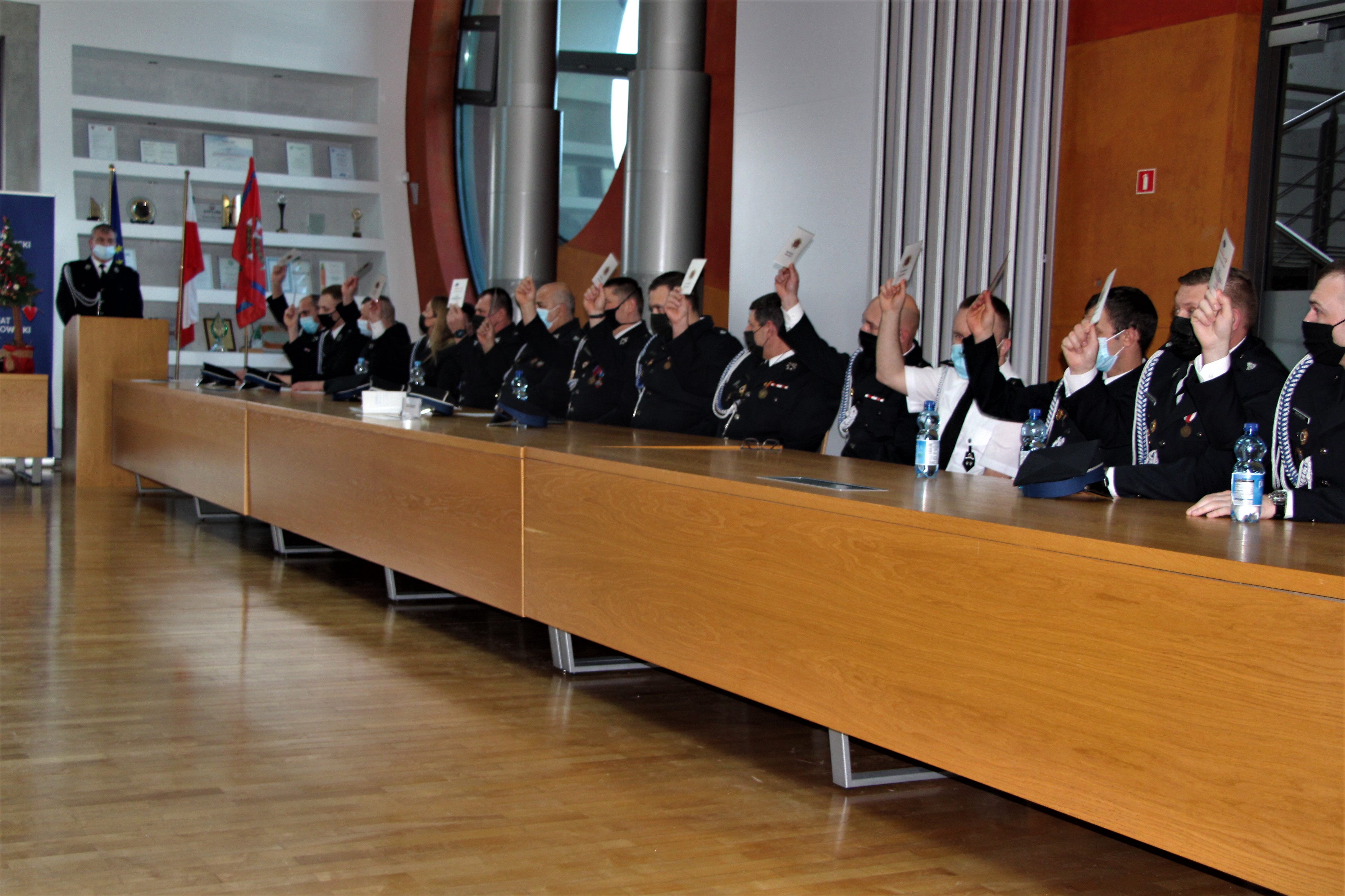głosowanie i wybór nowych członków Zarządu Powiatowego Związku OSP w Polkowicach