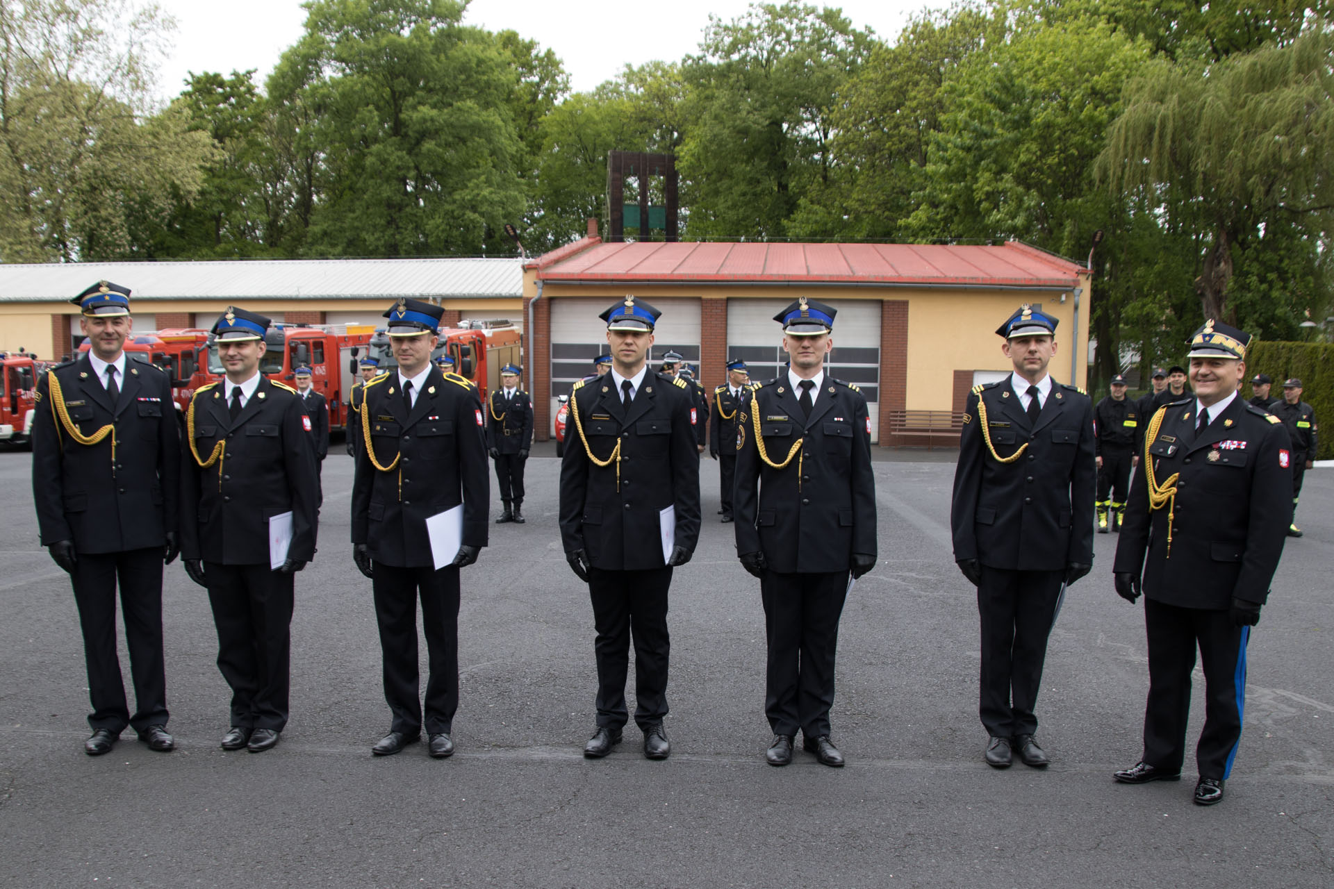 Powiatowe obchody Dnia Strażaka – strażacy awansowani na wyższe stopnie służbowe