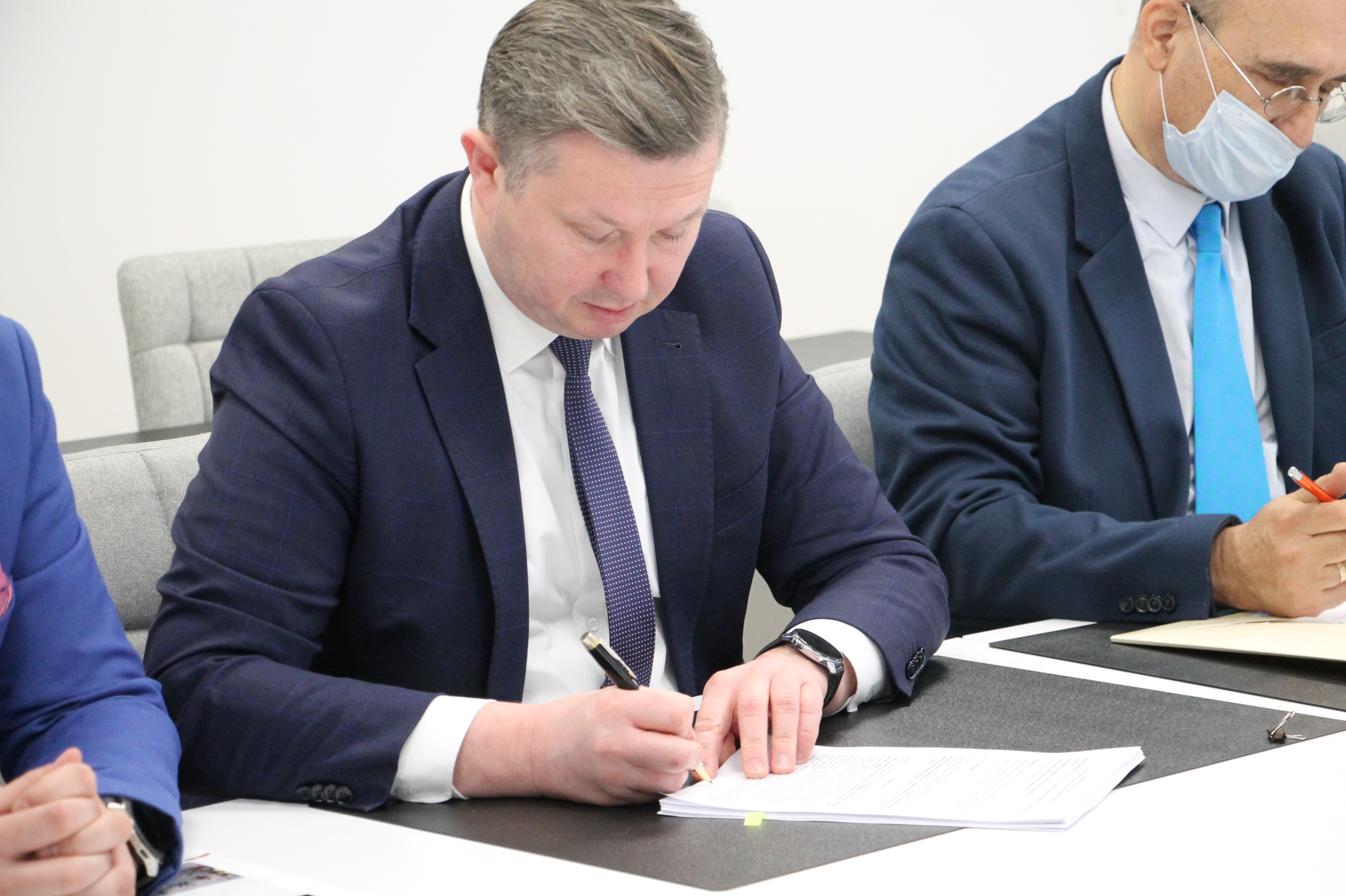 Podpisanie umowy w sprawie rozbudowy siedziby Starostwa Powiatowego w Białymstoku