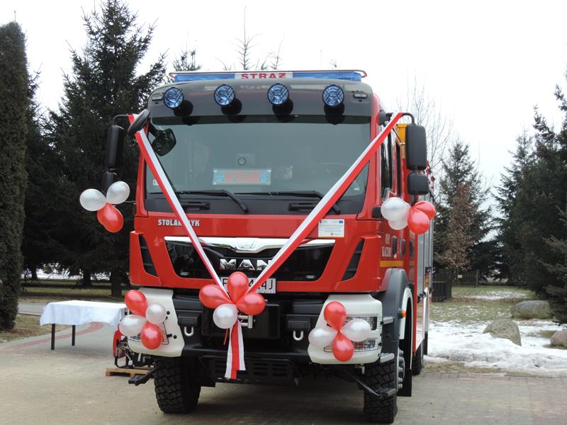 Przekazano i poświęcono nowy wóz strażacki dla jednostki OSP Kaczory