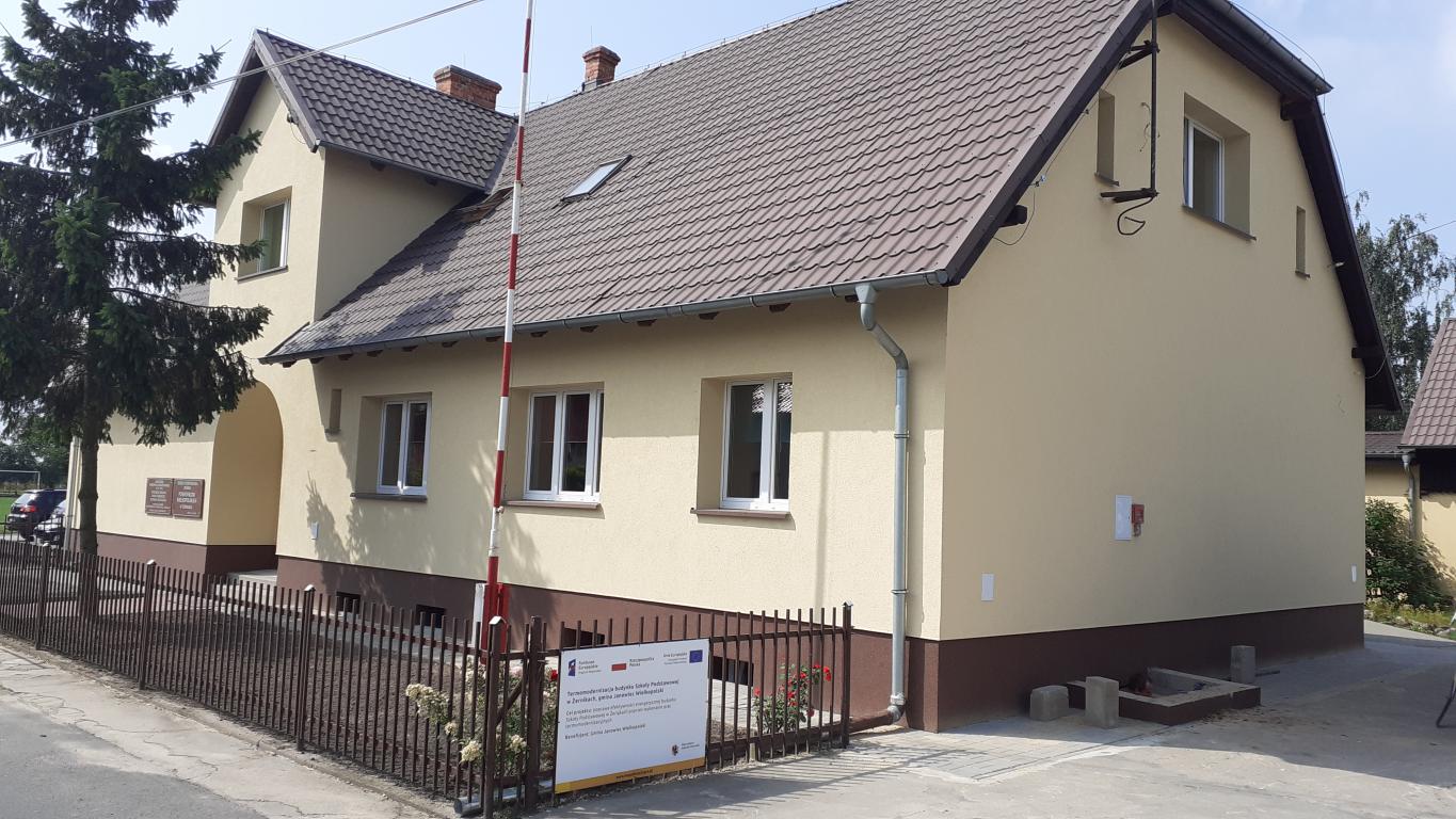 Termomodernizacja budynku Szkoły Podstawowej w Żernikach - Stan na dzień: 23.07.2021 r.