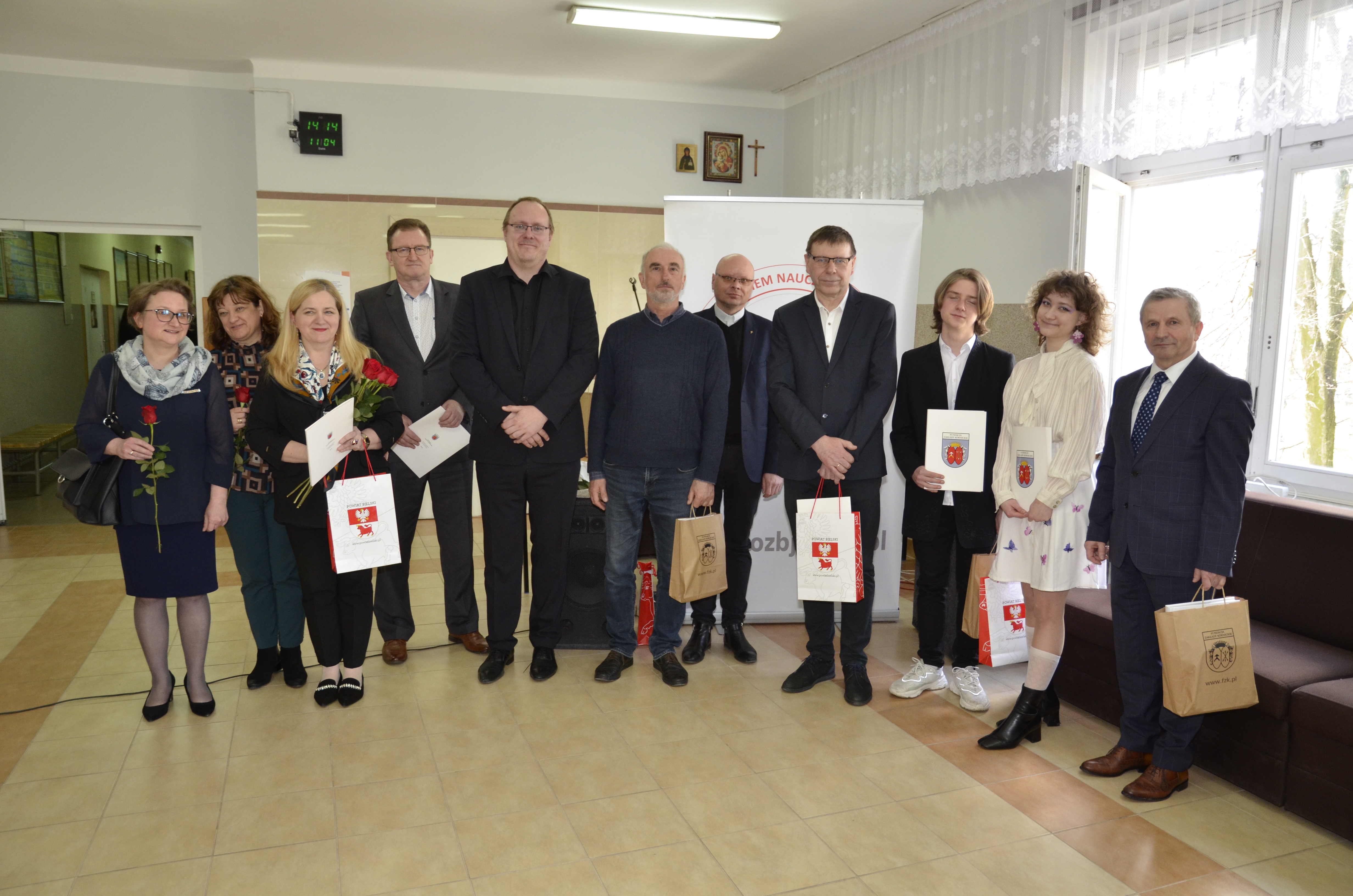 Wręczenie nagród Małgorzacie Kubaj i Eliaszowi Fionikowi - zwycięzcom ogólnopolskiego konkursu Praca Organiczna 2.0 