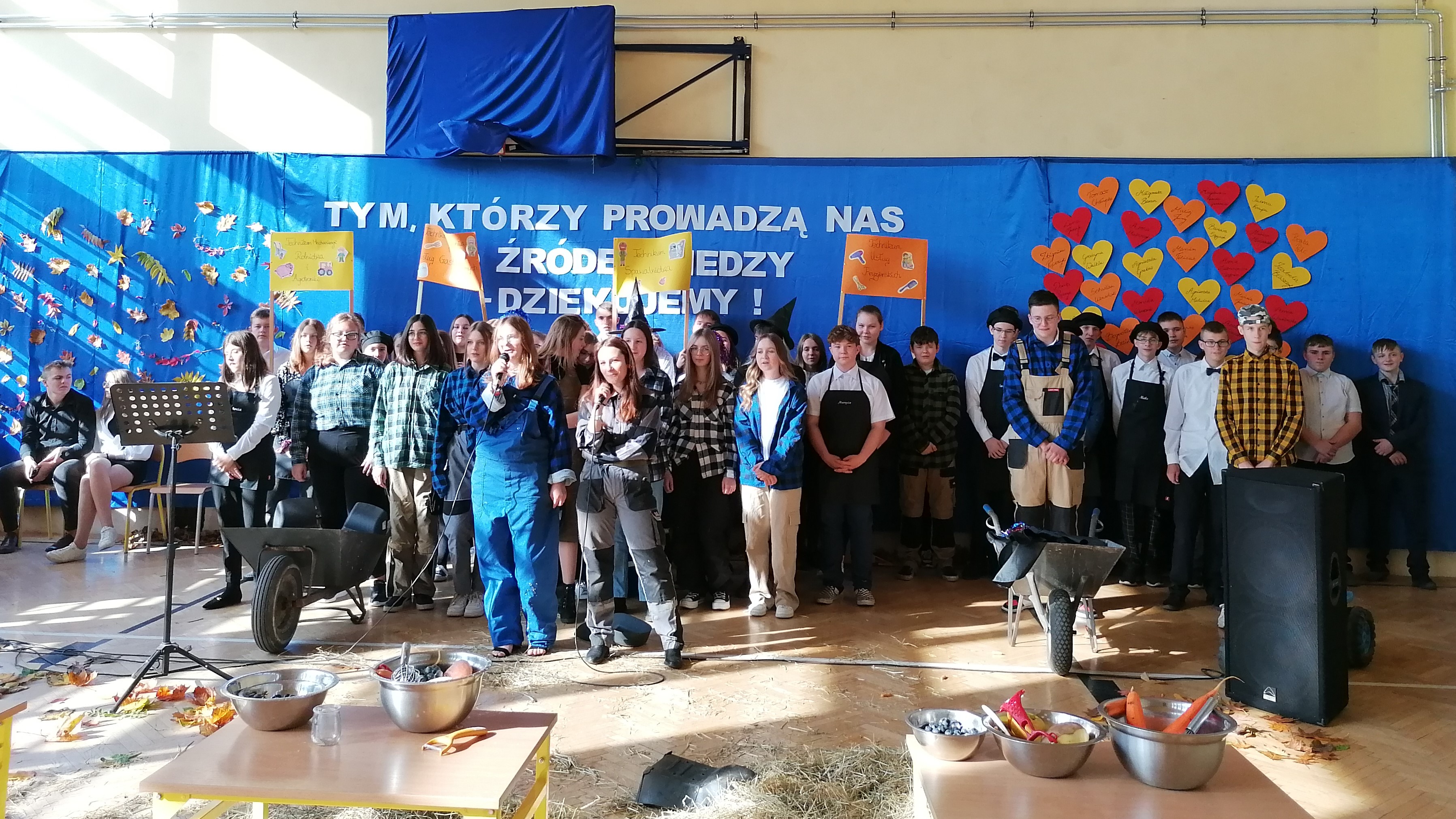Święto Edukacji Narodowej w Zespole Szkół w Gorzowie Śląskim – prezentacja kierunków nauczania przygotowana przez uczniów klas pierwszych