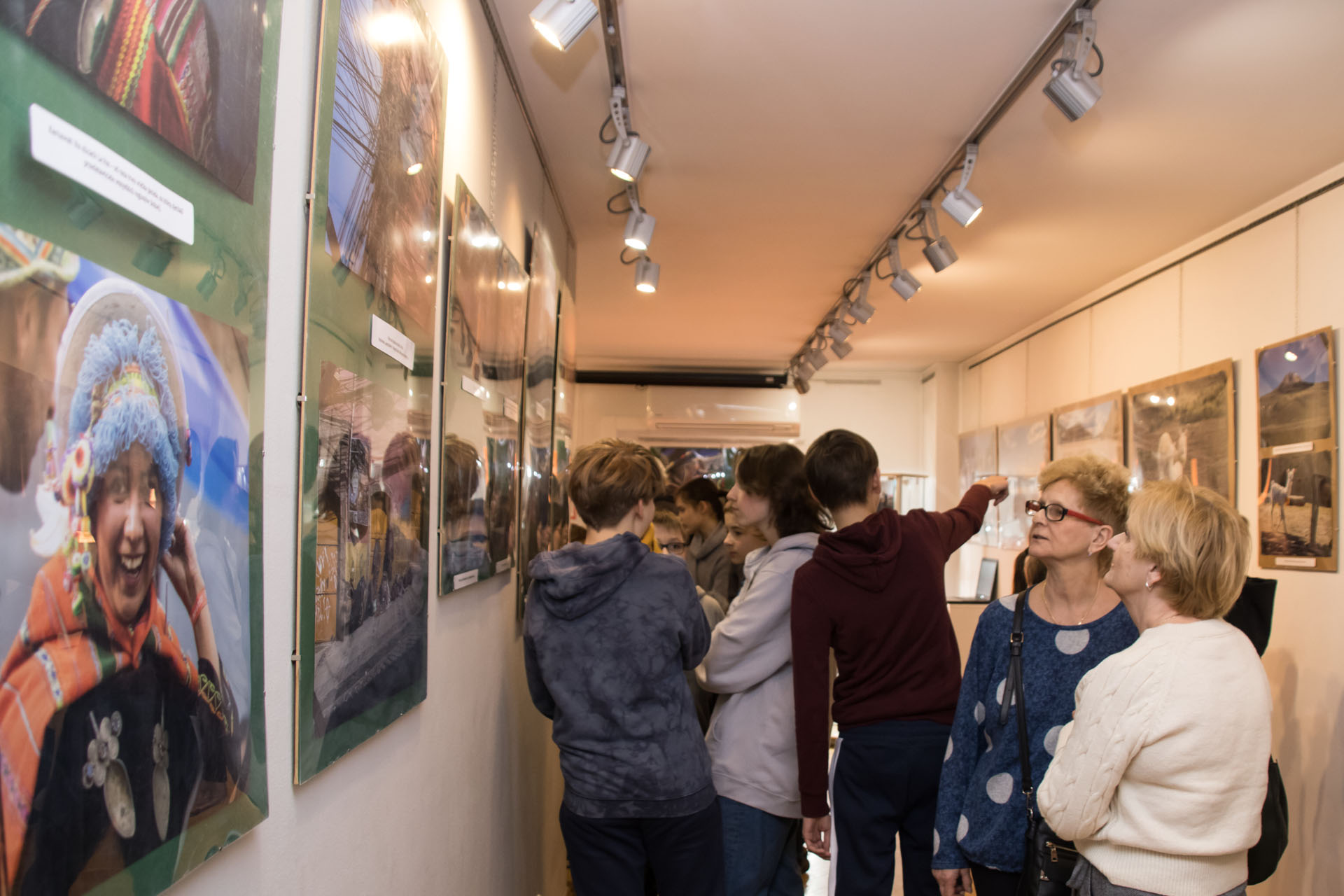 Muzeum Regionalne w Oleśnie - otwarcie wystawy „Spotkania z Boliwią na zdjęciach Joanny Szczepańskiej”