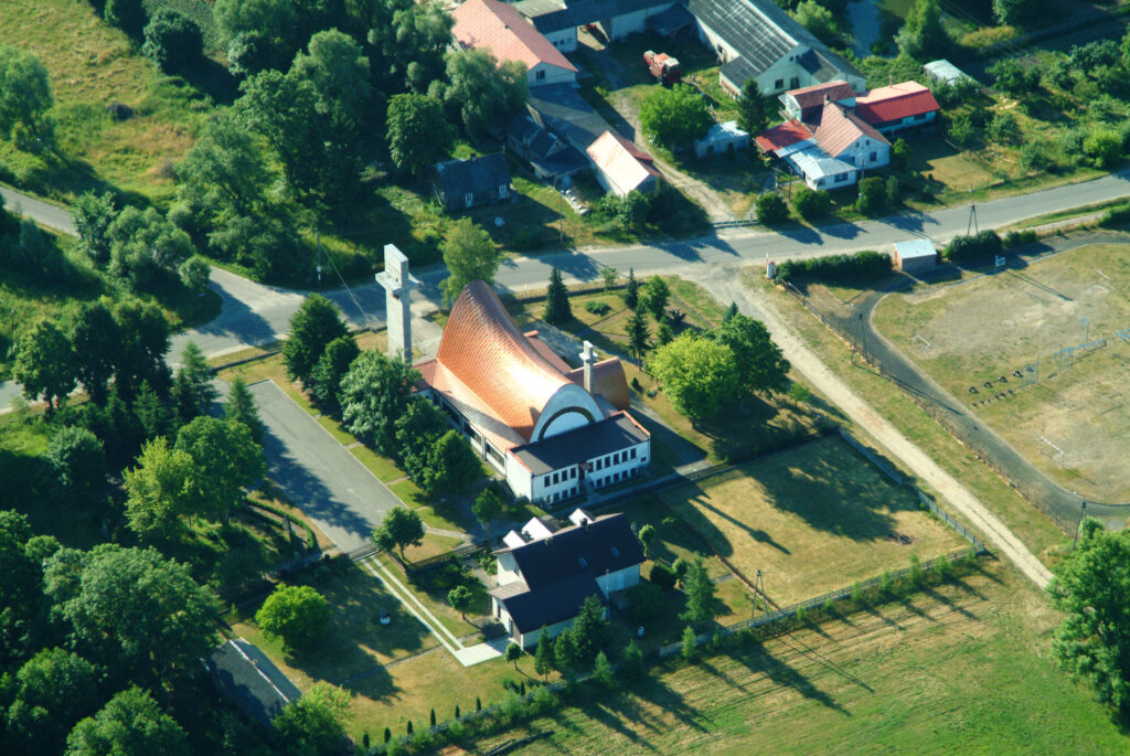 Kościół Parafialny pw. Matki Boskiej Szkaplerznej w Pokrzywnicy