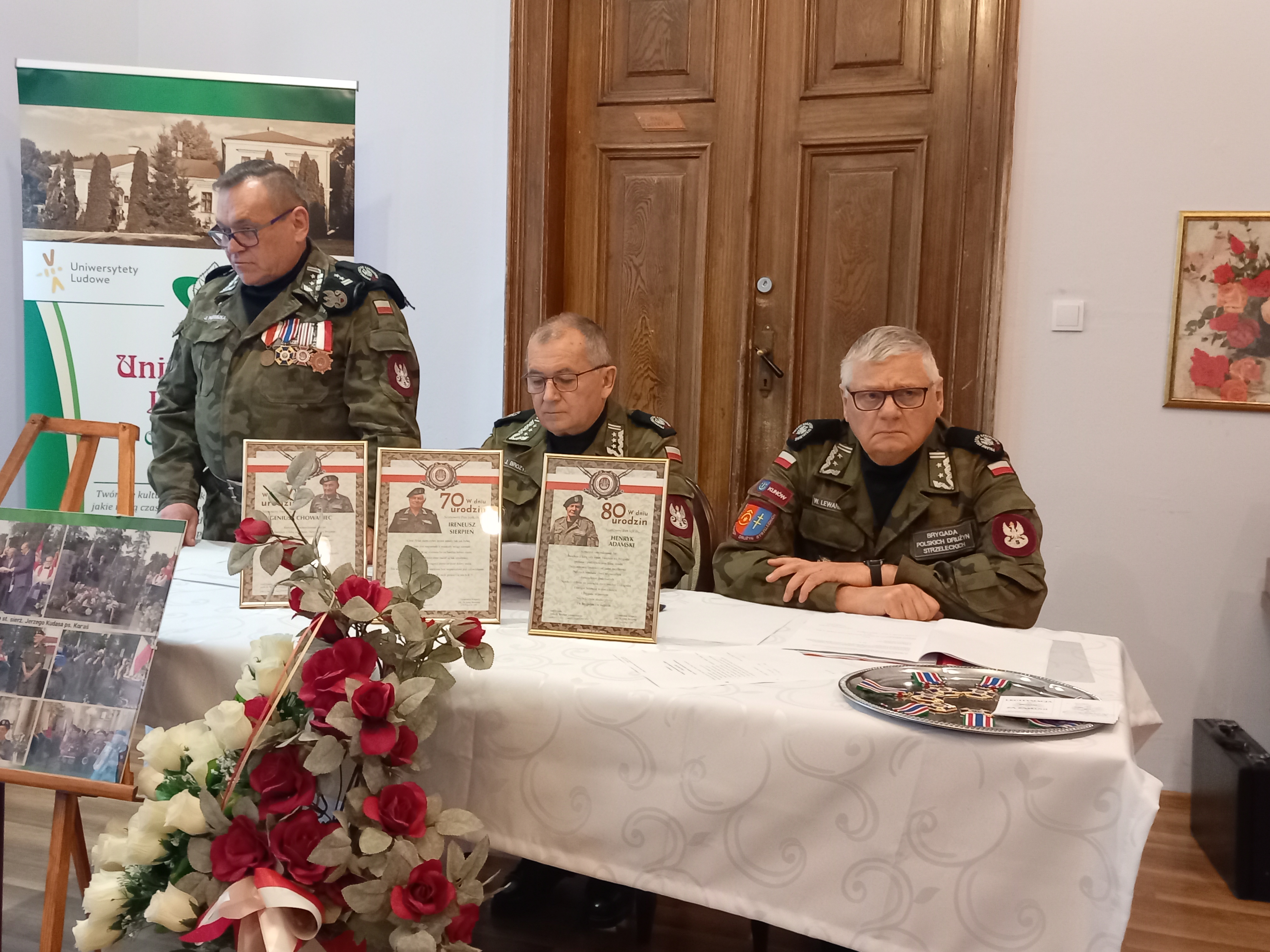 Członkowie Brygady Polskich Drużyn Strzeleckich z odznaczeniami