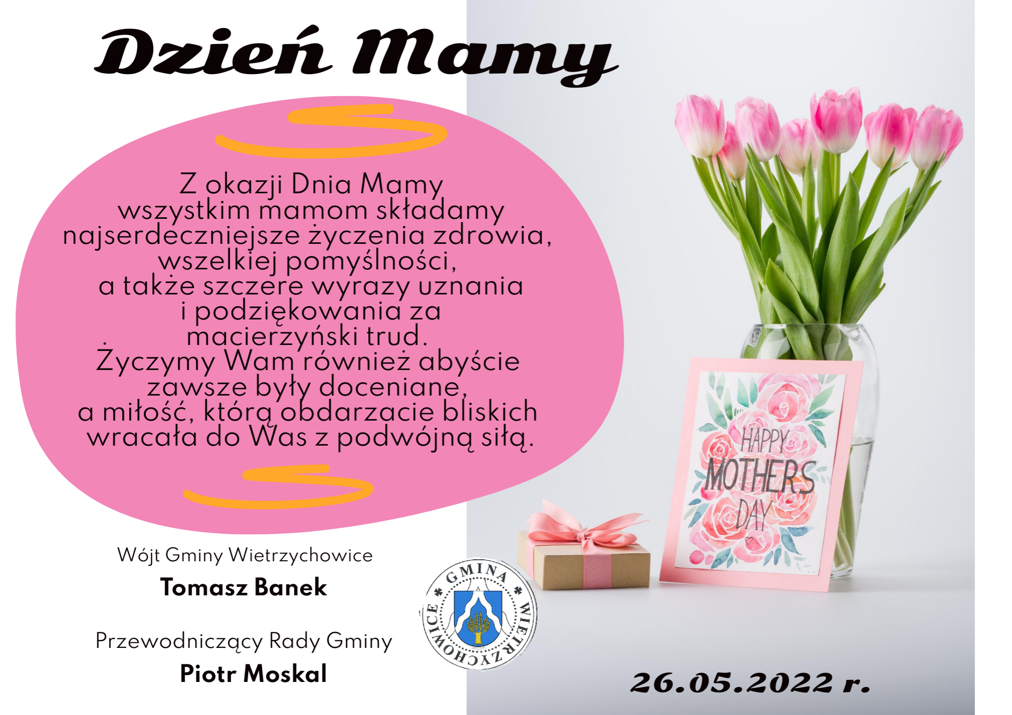 Zdjęcie przedstawia z prawej strony bukiet tulipanów w wazonie. przed wazonem kartka w kwiaty z napisem Happy Mothers Day. Z lewej strony tekst z życzeniami.
