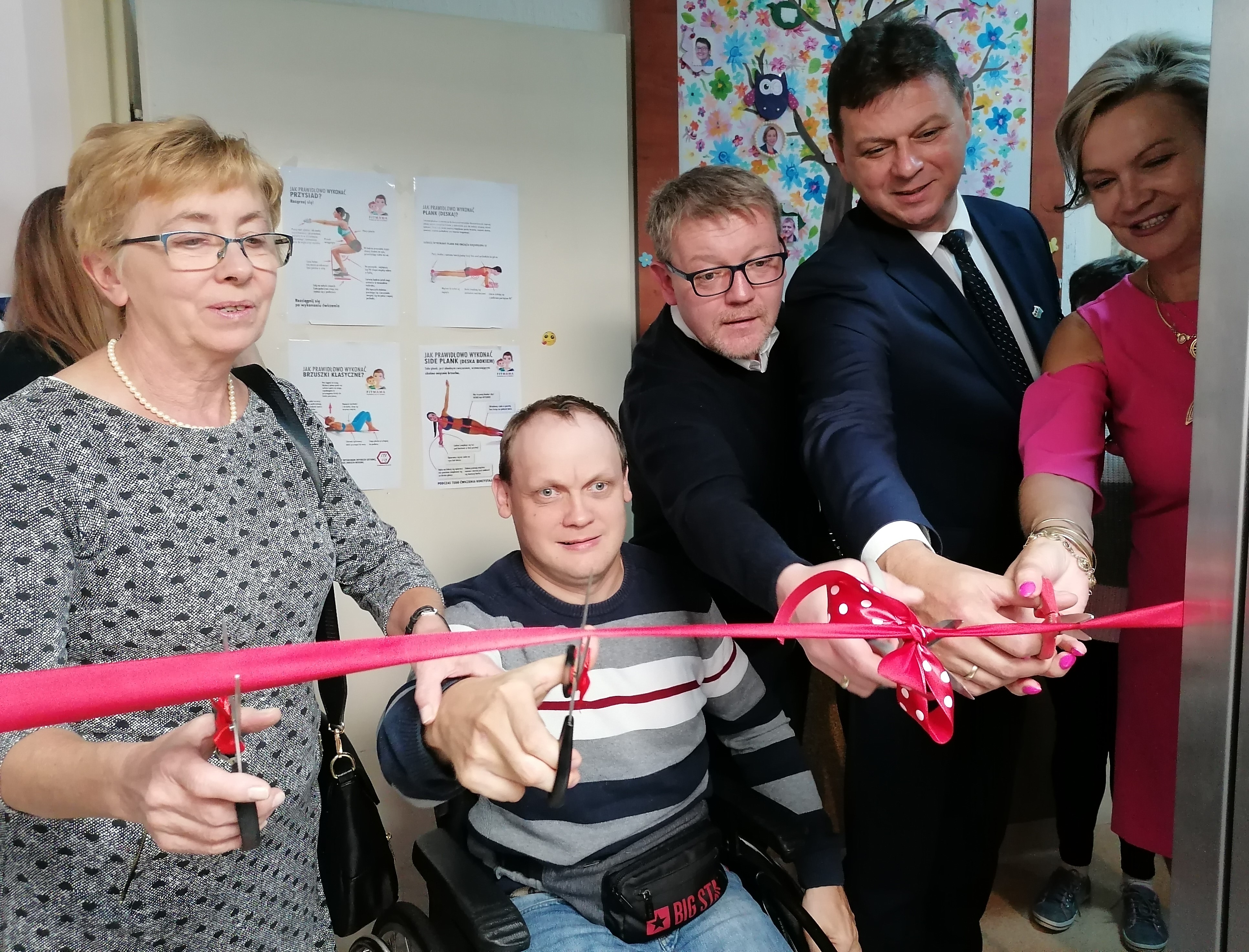 Otwarcie nowej windy na Warsztacie Terapii Zajęciowej w Oleśnie
