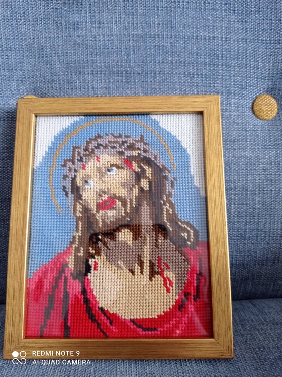 Obraz Pana Jezusa wykonany z włóczki