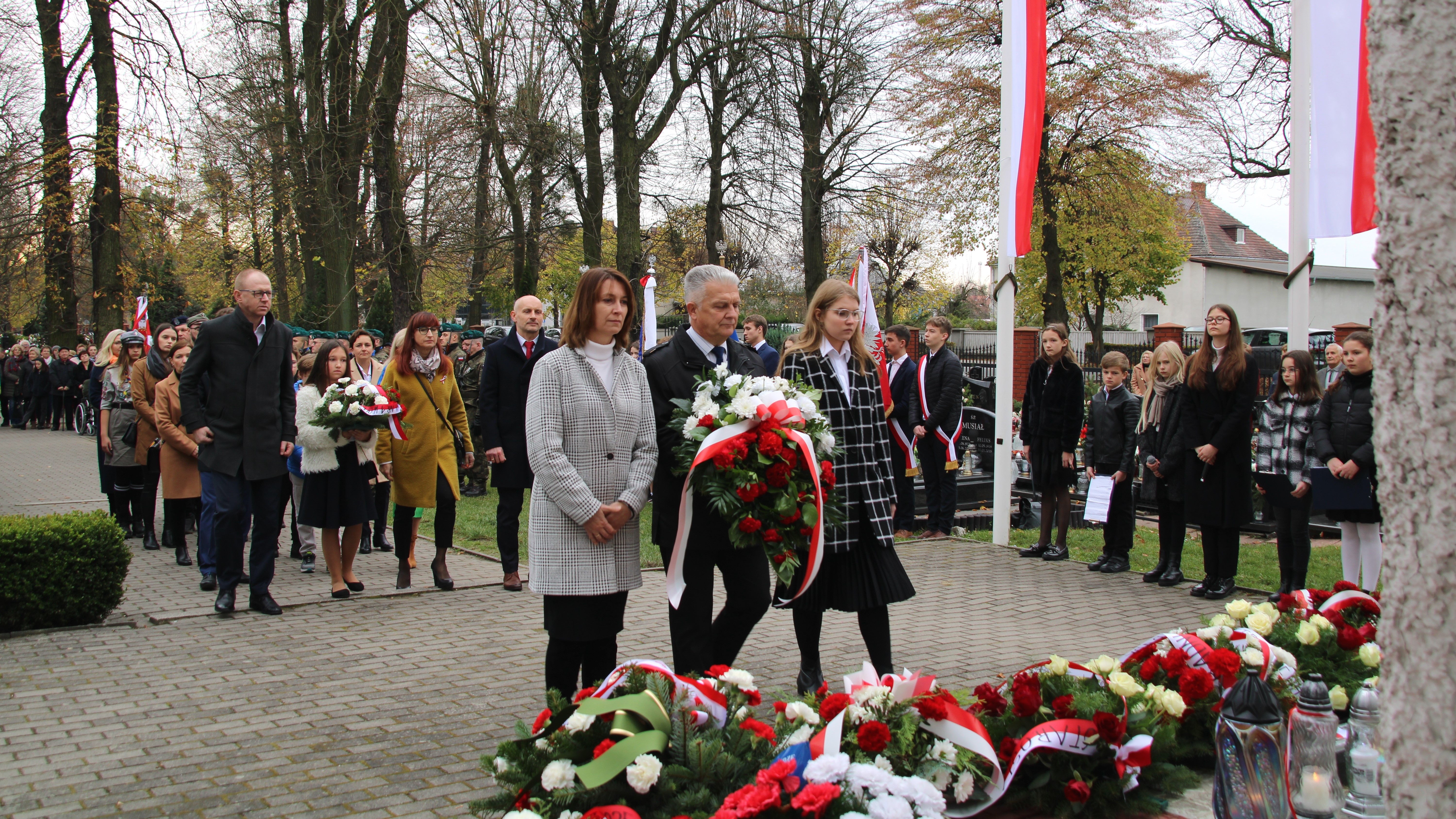 Złożenie kwiatów pod Pomnikiem Lotników Polskich