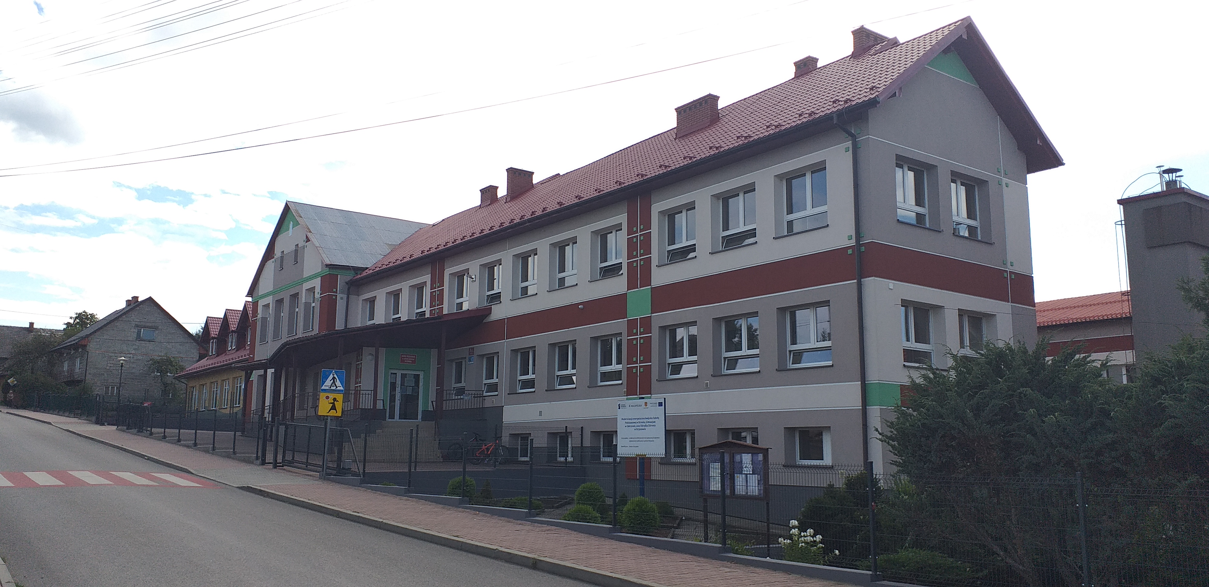 Szkoła Podstawowa w Stroniu po termomodernizacji