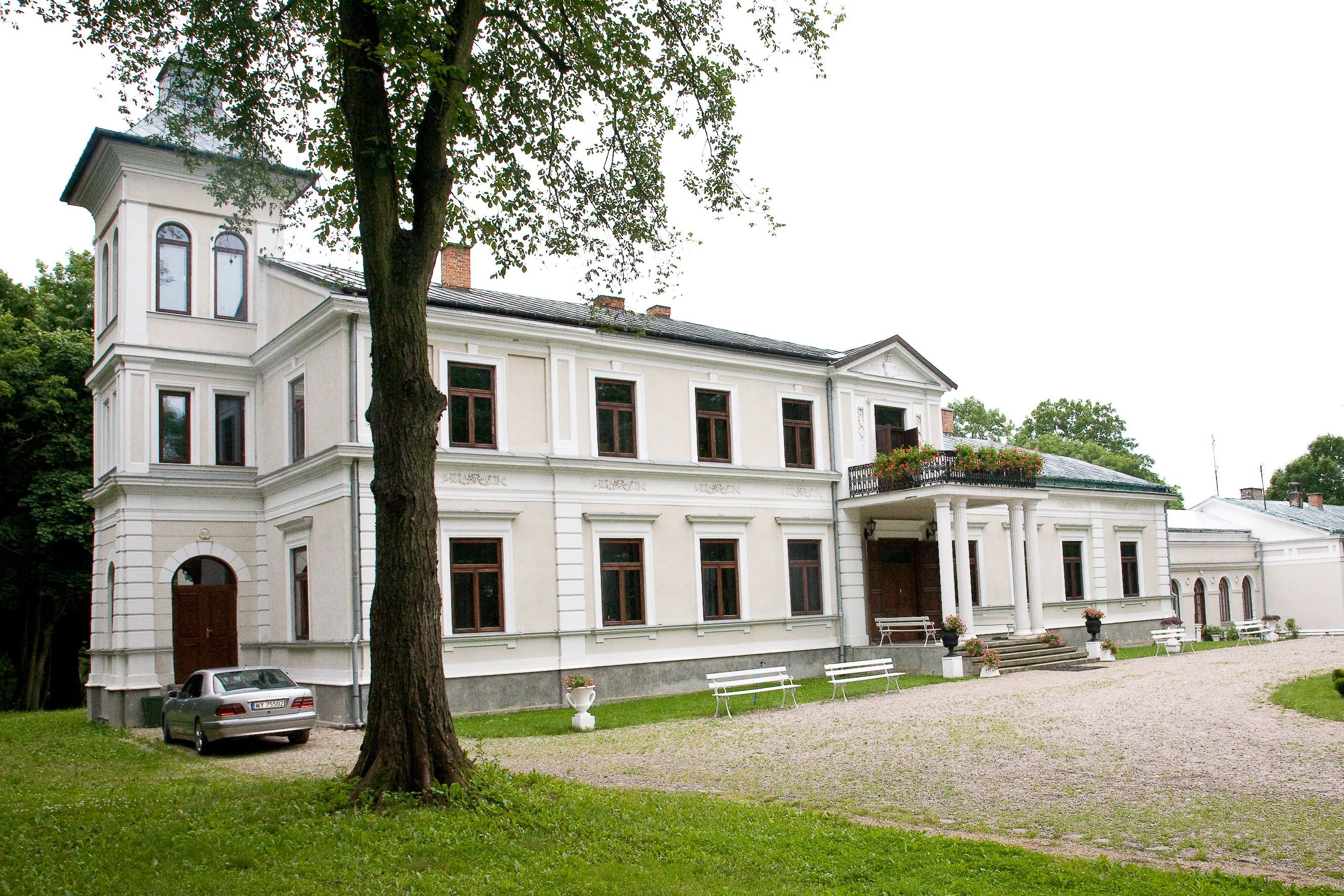Neorenesansowy pałac z 1880 roku w Miastkowie Kościelnym (własność prywatna).