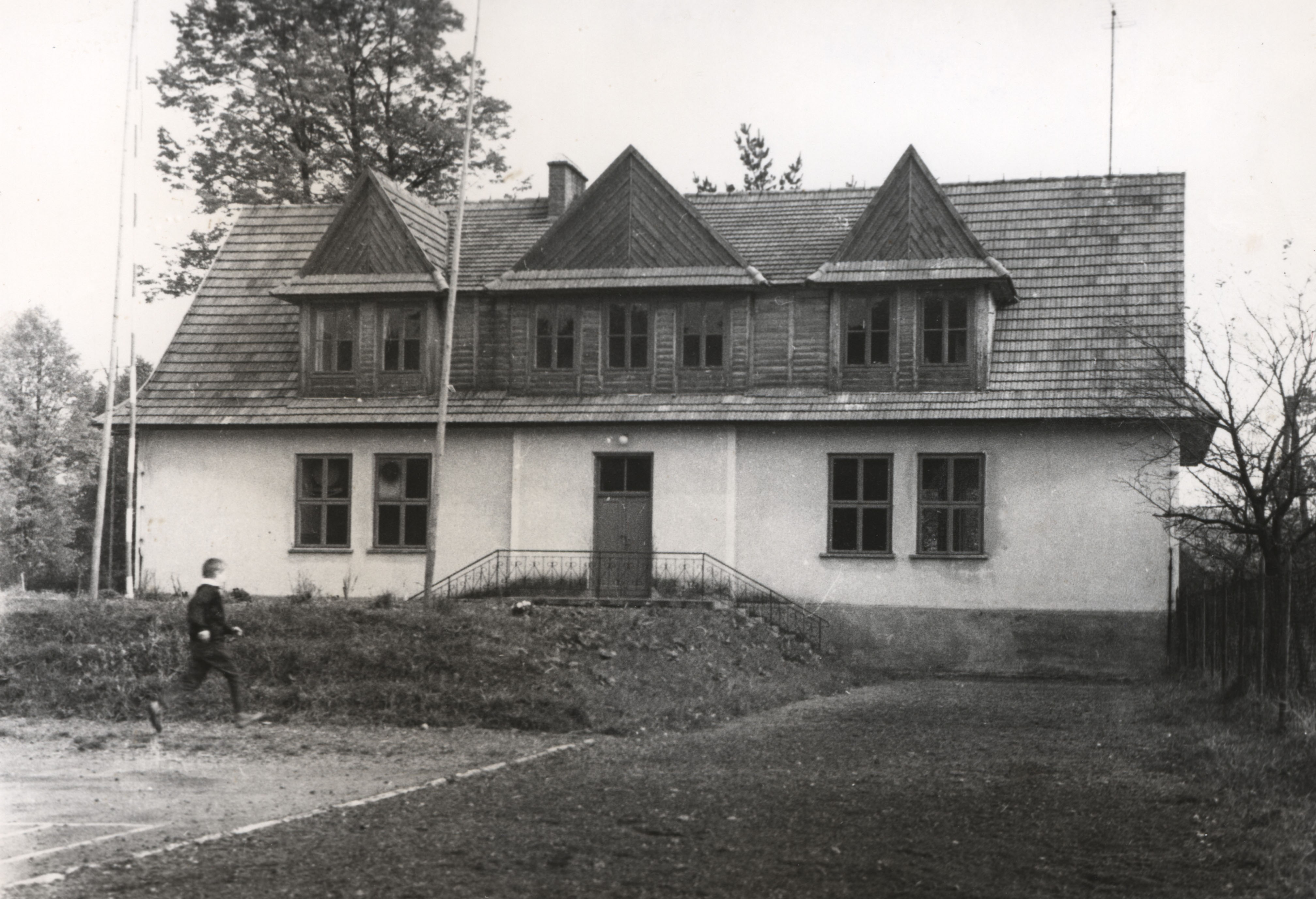 Stara Szkoła w Piekiełku, lata 70