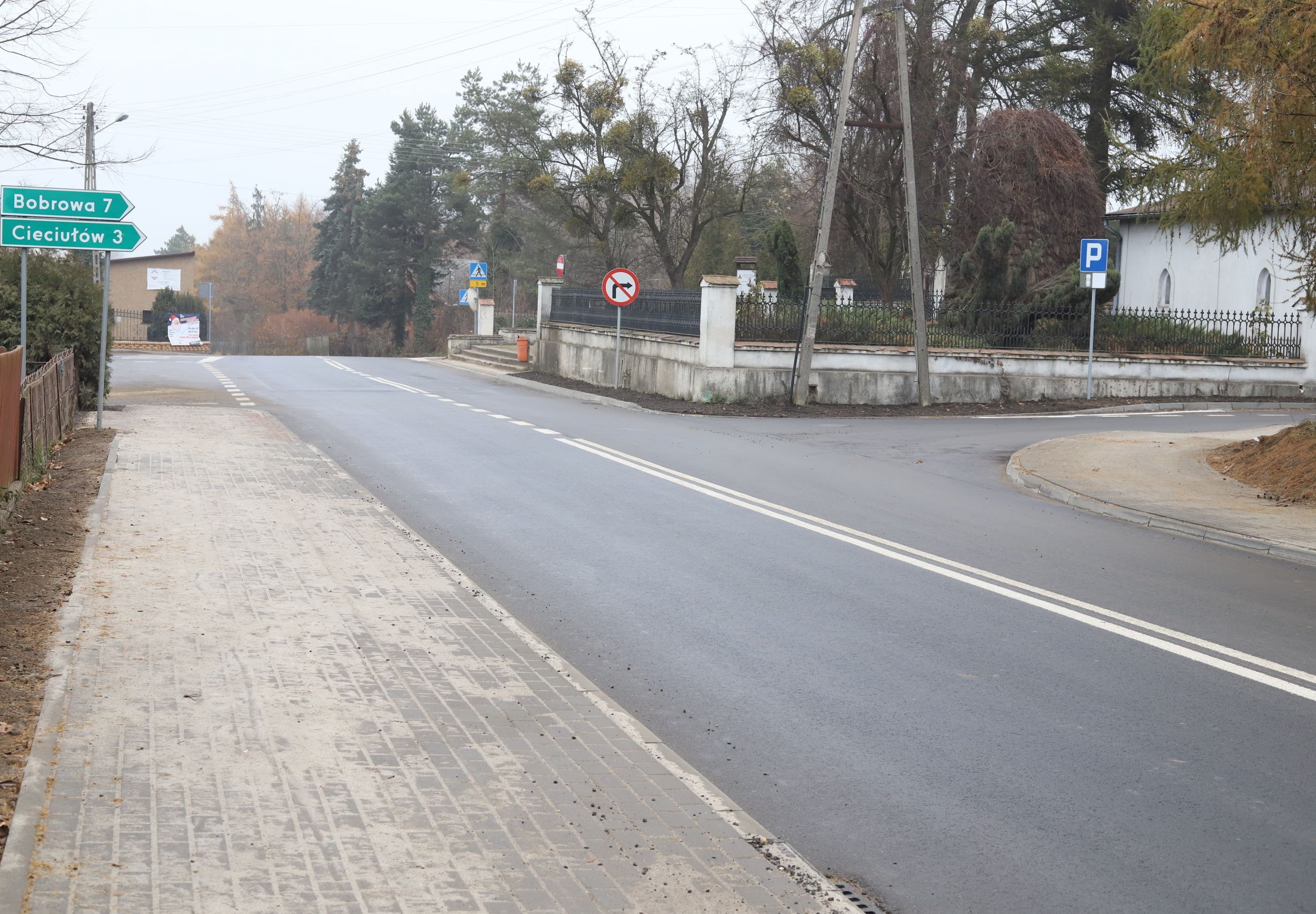 Przebudowana droga powiatowa w Żytniowie