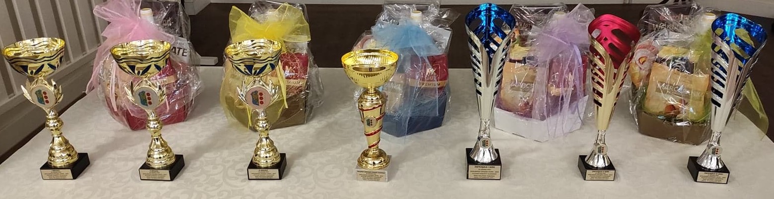 Puchary dla zwycięzców w turnieju Skata