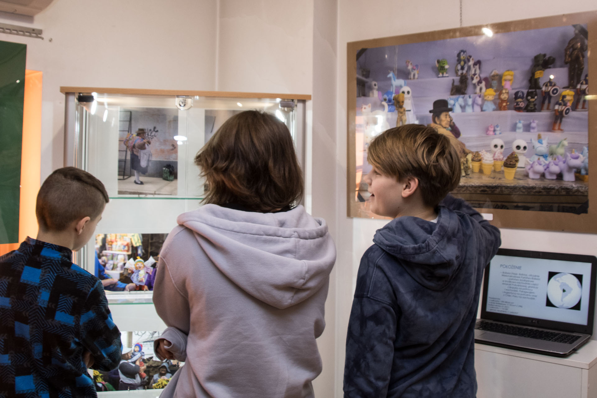 Muzeum Regionalne w Oleśnie - otwarcie wystawy „Spotkania z Boliwią na zdjęciach Joanny Szczepańskiej”