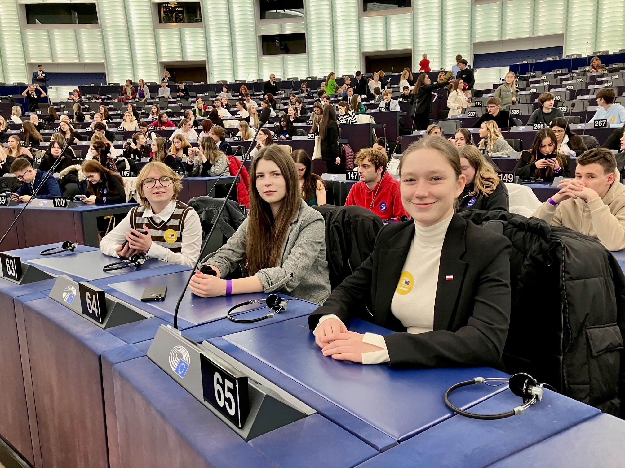 Uczniowie II LO z BJN na jeden dzień zostali posłami do Parlamentu Europejskiego - udział w sesji EUROSCOLA