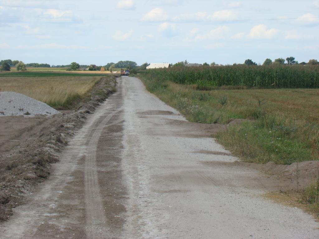 Przebudowa drogi gminnej nr 130425C w Posługowie, Gmina Janowiec Wielkopolski w km 0+000,00 do km 1+575,00