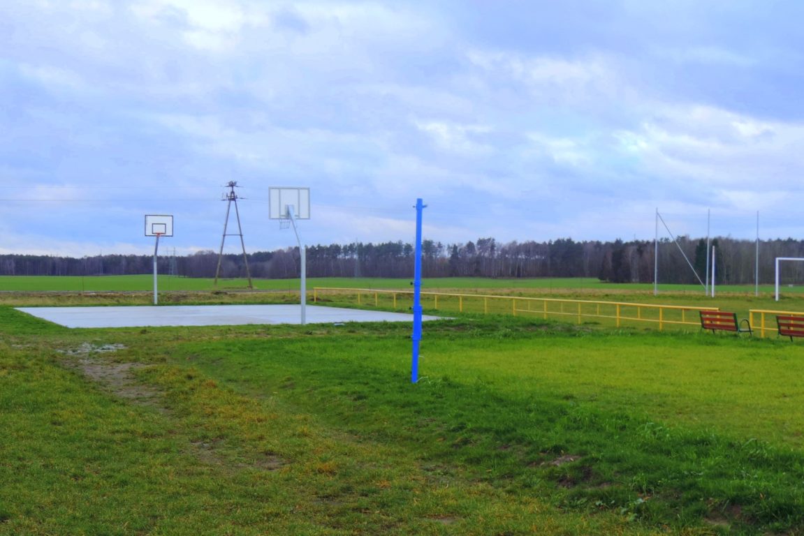 Boisko sportowe w Zelgniewie