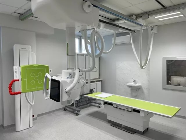 Zakup stacjonarnego aparatu RTG wraz z adaptacją pomieszczeń na potrzeby montażu przedmiotowego aparatu w Szpitalu Chirurgii Urazowej Św. Anny w Warszawie