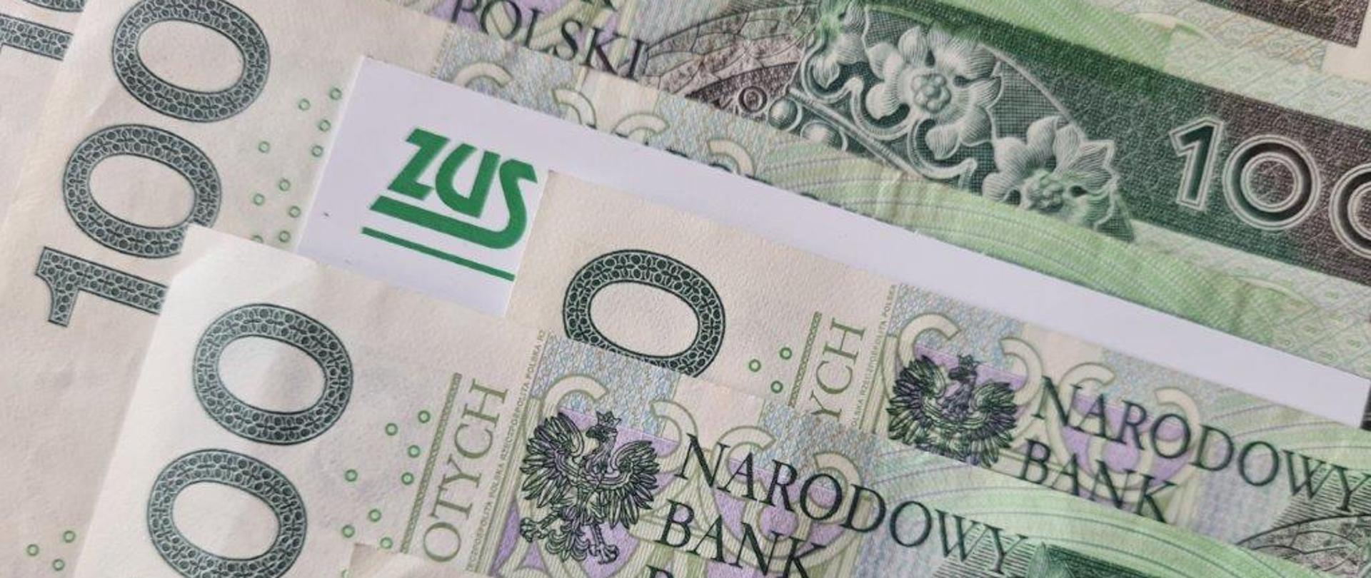 Informacja ZUS - obrazek przedstawia banknoty 
