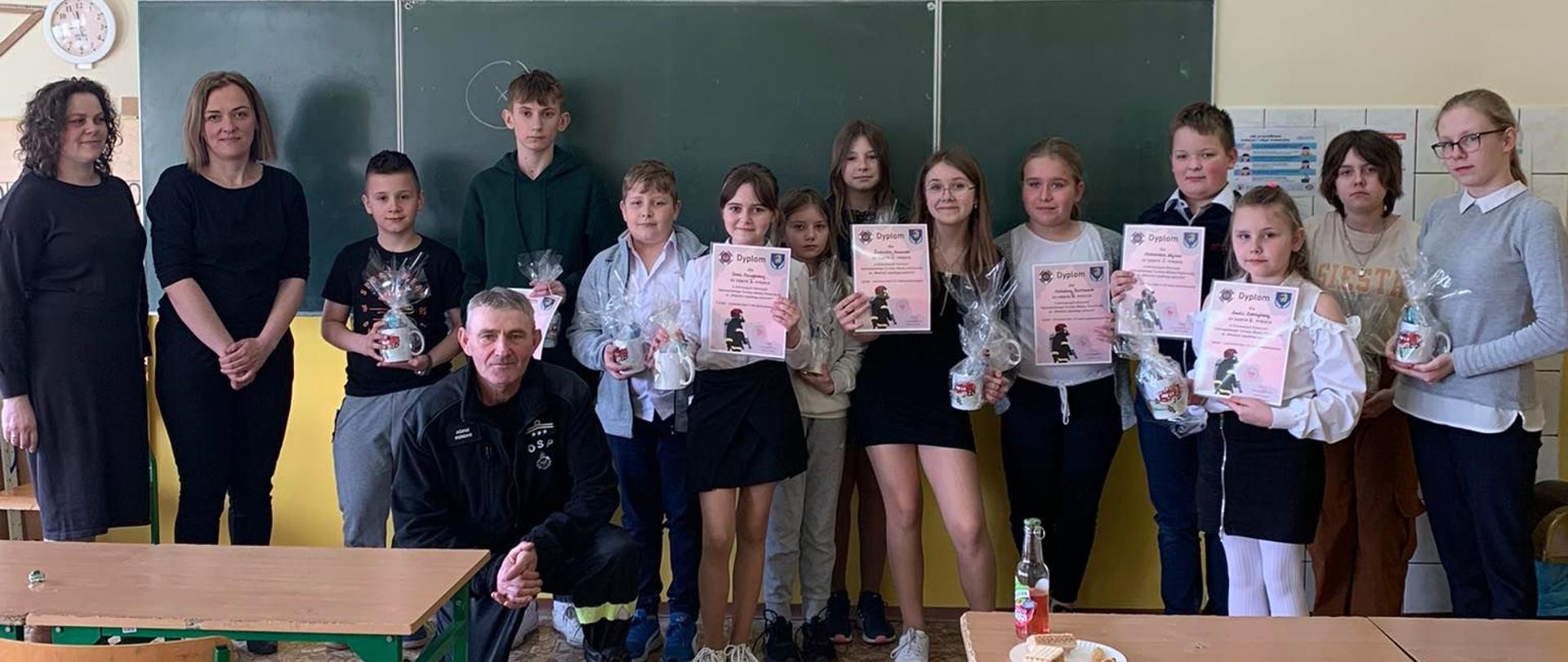 Eliminacje Gminne Ogólnopolskiego Turnieju Wiedzy Pożarniczej ph. "Młodzież zapobiega pożarom"