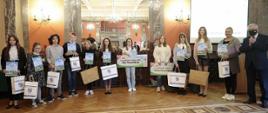 Uroczystość wręczenia nagród laureatom konkursu plastycznego „Dobre bo polskie, dobre bo świętokrzyskie”
