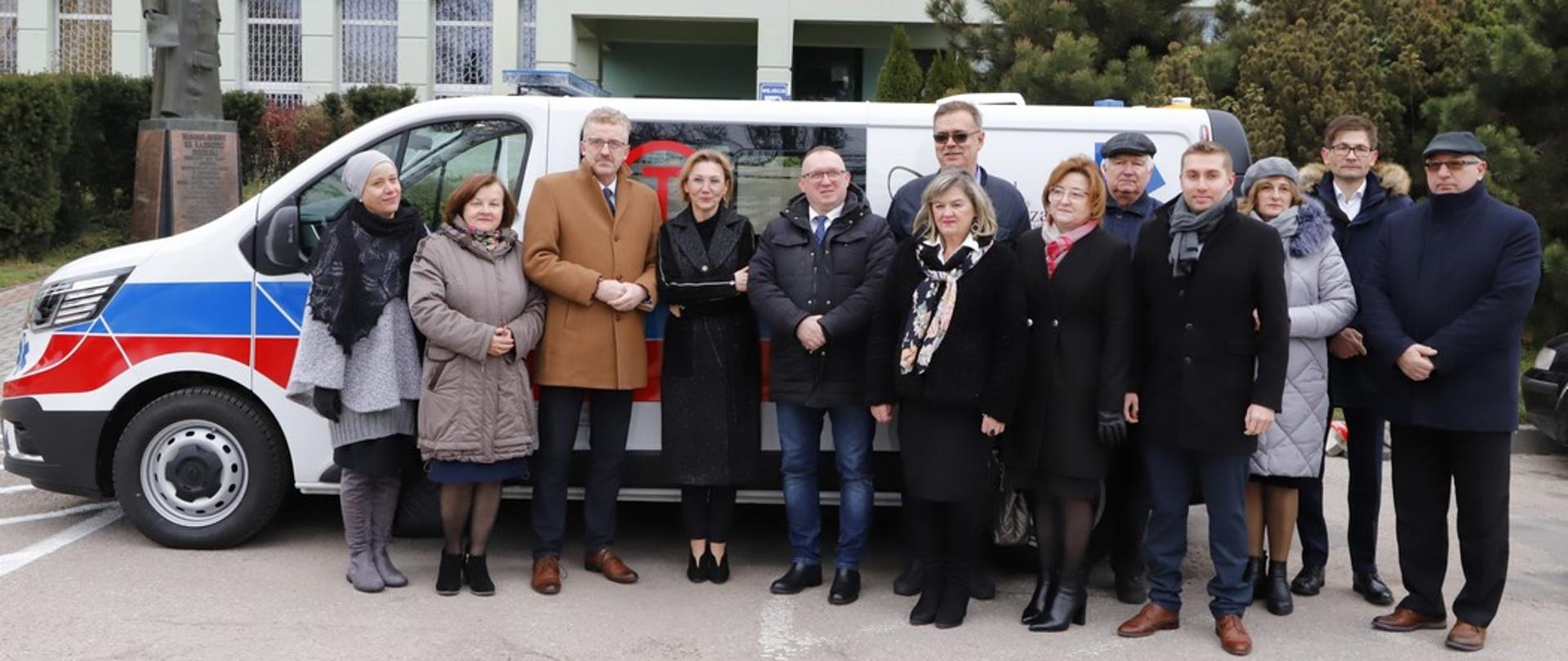 Uroczyste przekazanie nowego specjalistycznego pojazdu ratownictwa medycznego dla ZOZ w Końskich