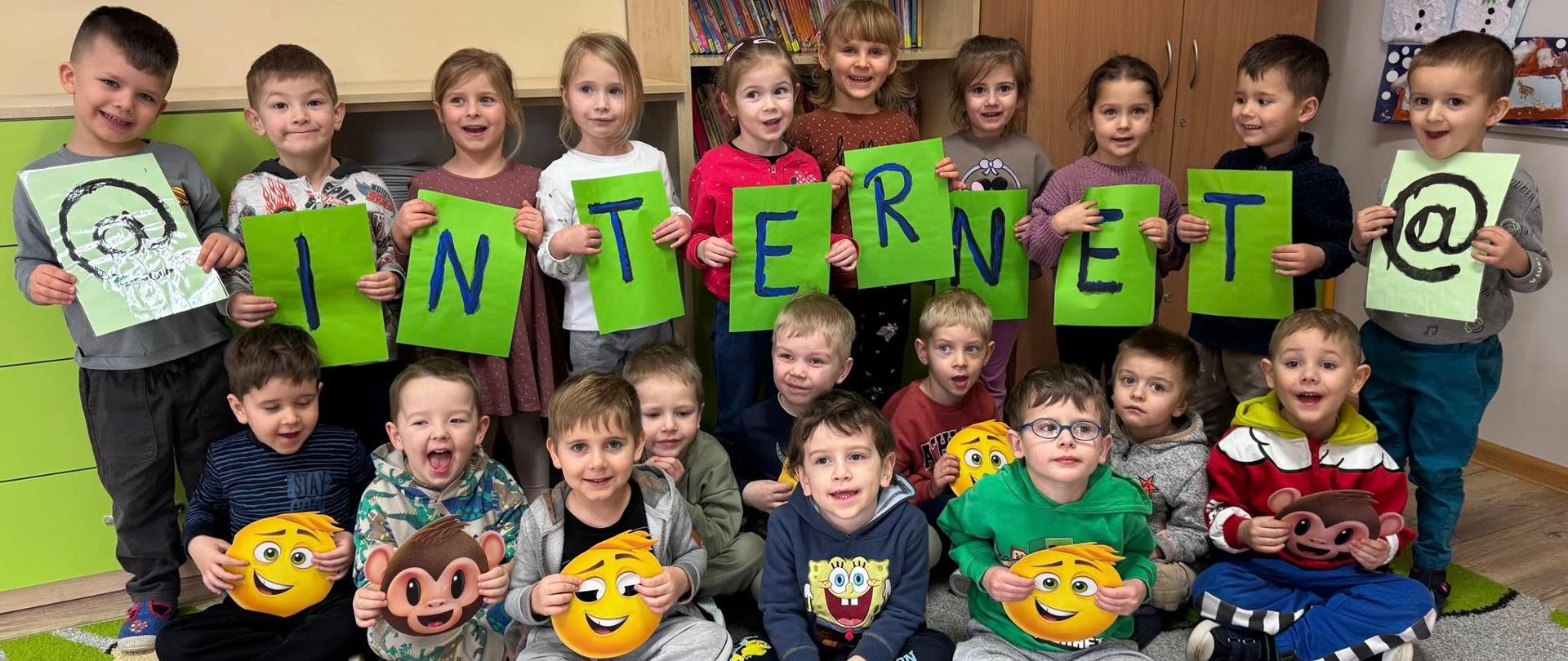 Grupa Dzieci podczas zajęć z okazji Dnia Bezpiecznego Internetu