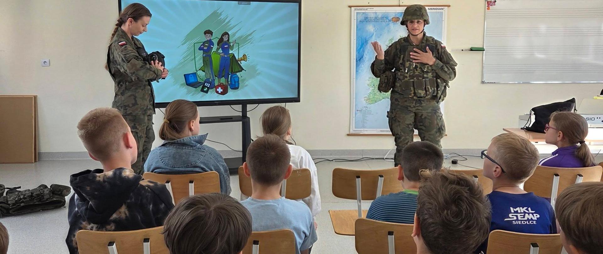 Żołnierze z Siedlec z wizytą w naszej szkole