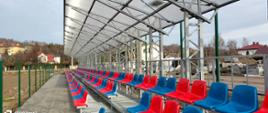 Trybuny na stadionie sportowym