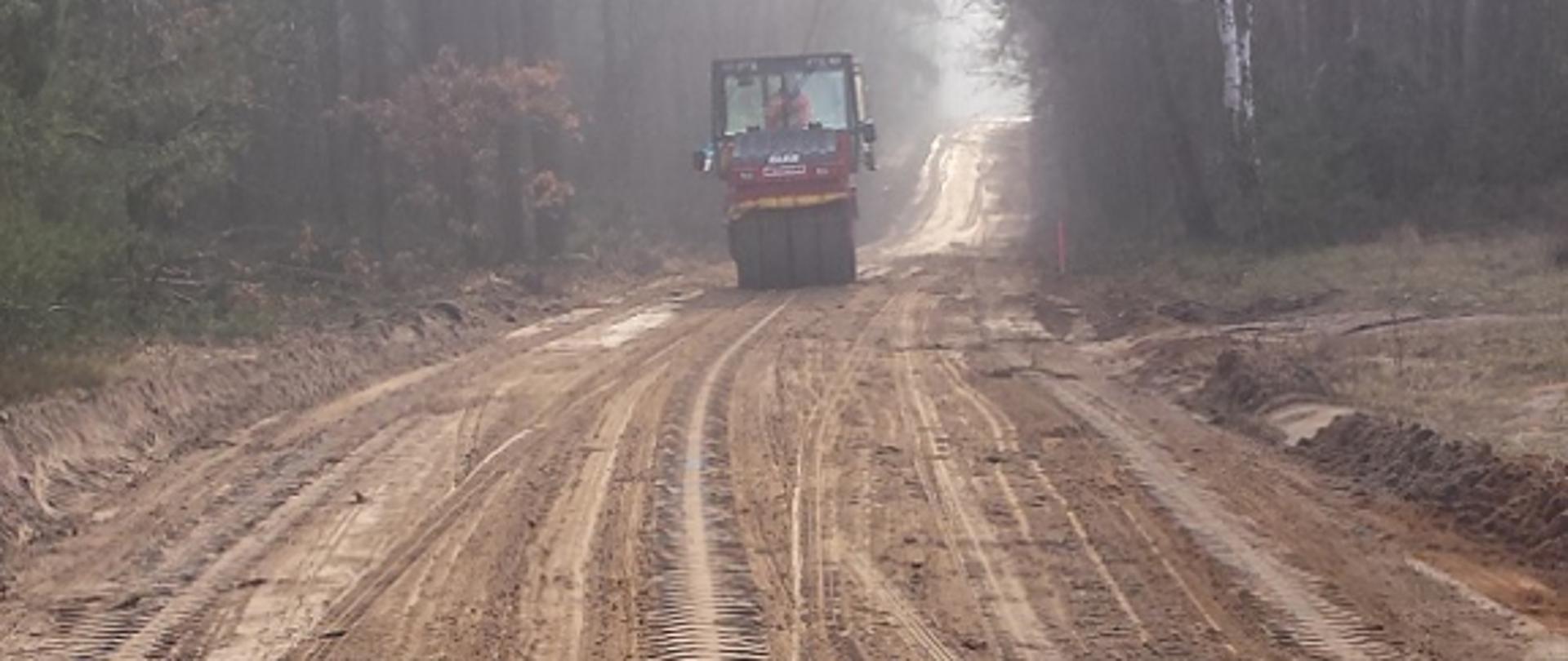 Droga gminnej nr 360410W w miejscowości Kisielany-Żmichy – Osiny Górne