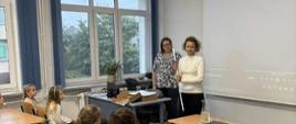 Członkinie Koła szkolą uczniów - prezentacja filmu instruktażowego
