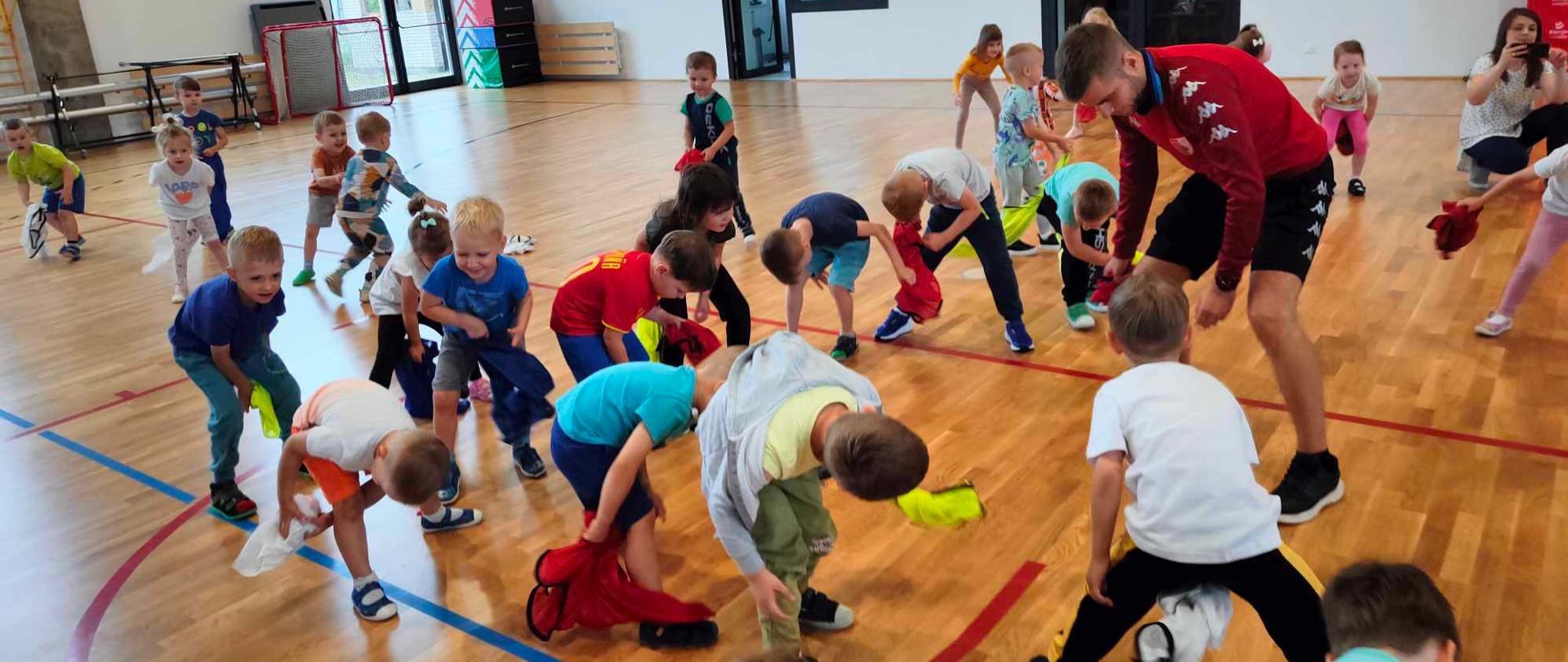 Aktywna zabawa z reprezentantami Pogoni Siedlce