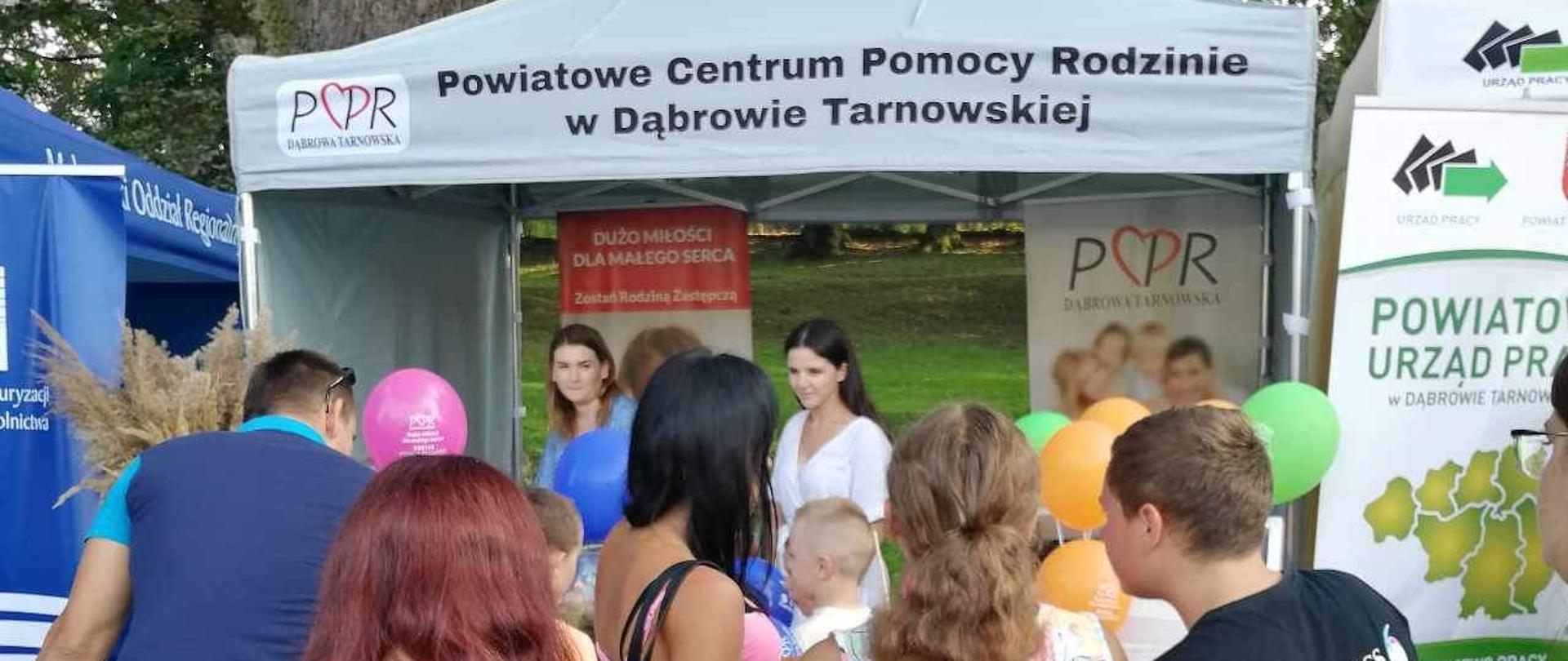 Stoisko dożynkowe PCPR