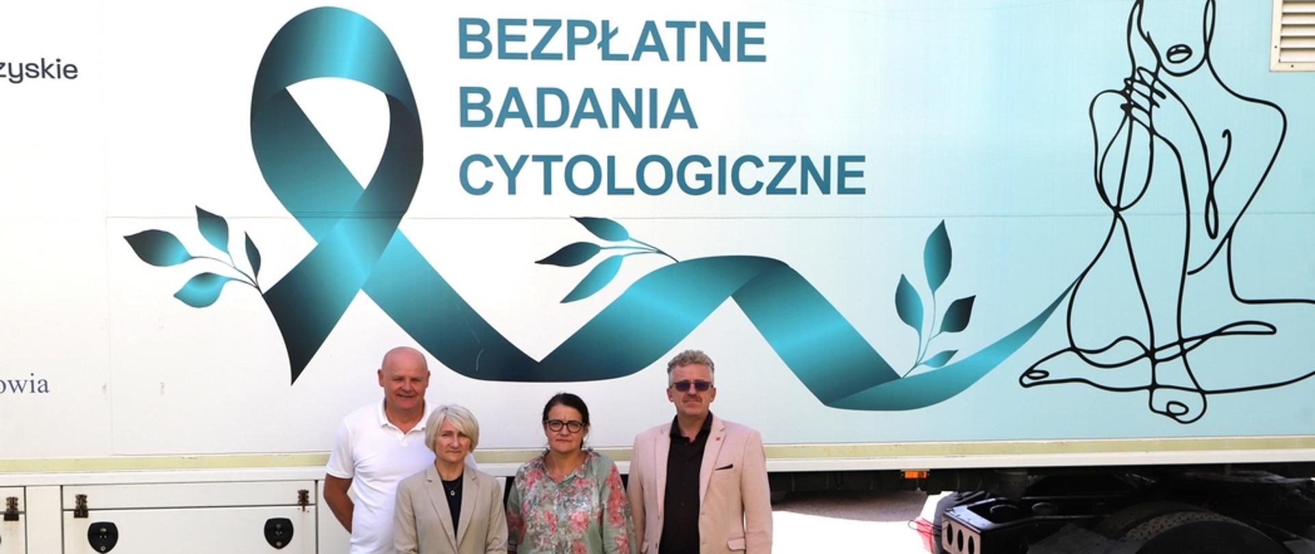 „Profilaktyka przede wszystkim – badania w cytomammobusie przed Urzędem Starostwa Powiatowego w Końskich”
