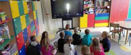 Przedszkolaki oglądają start misji kosmicznej z udziałem Polaka